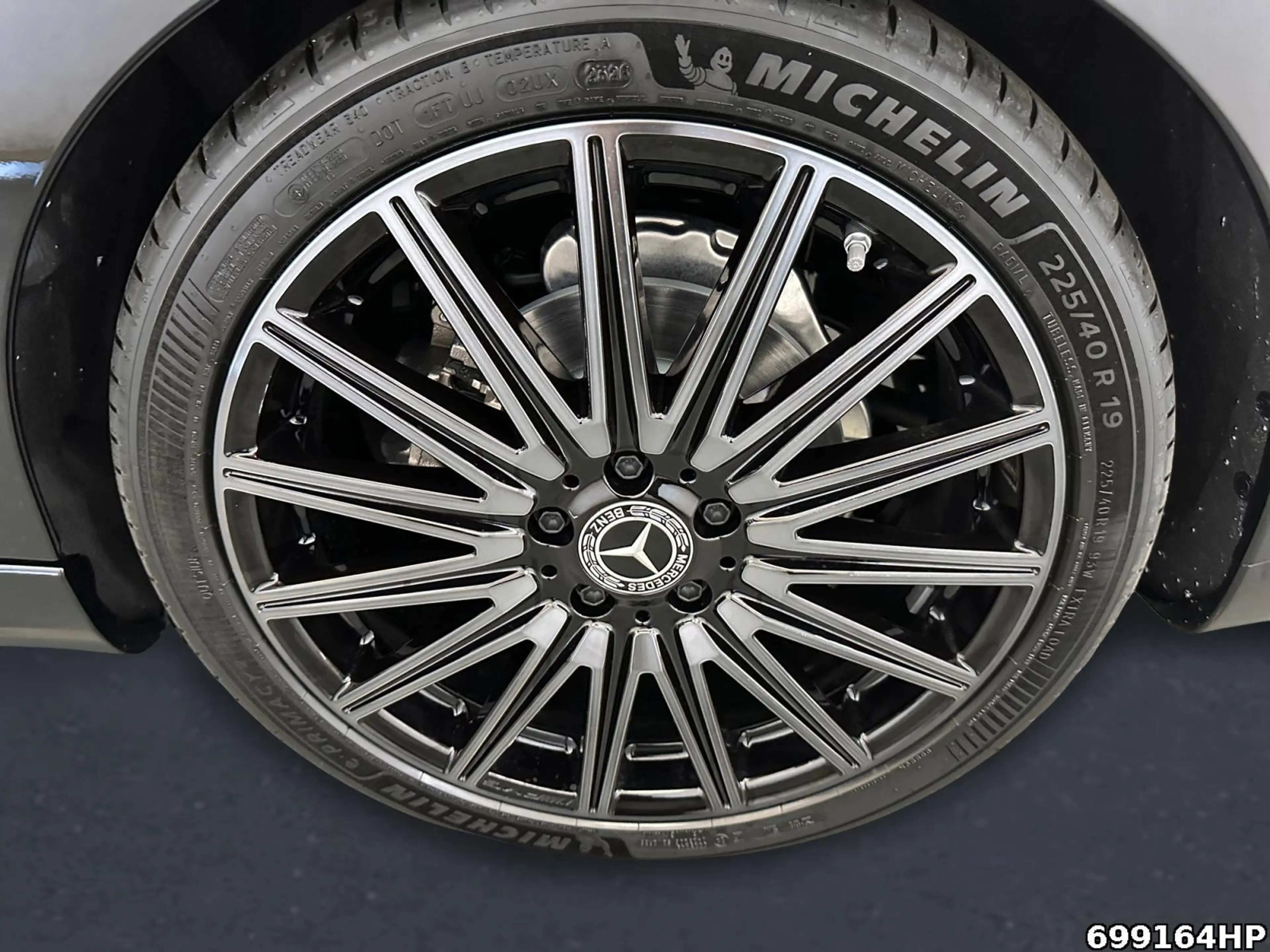 Mercedes-Benz CLA 200 Shooting Brake +AMG+HUD+360°+PREMIUM+ — photo 5