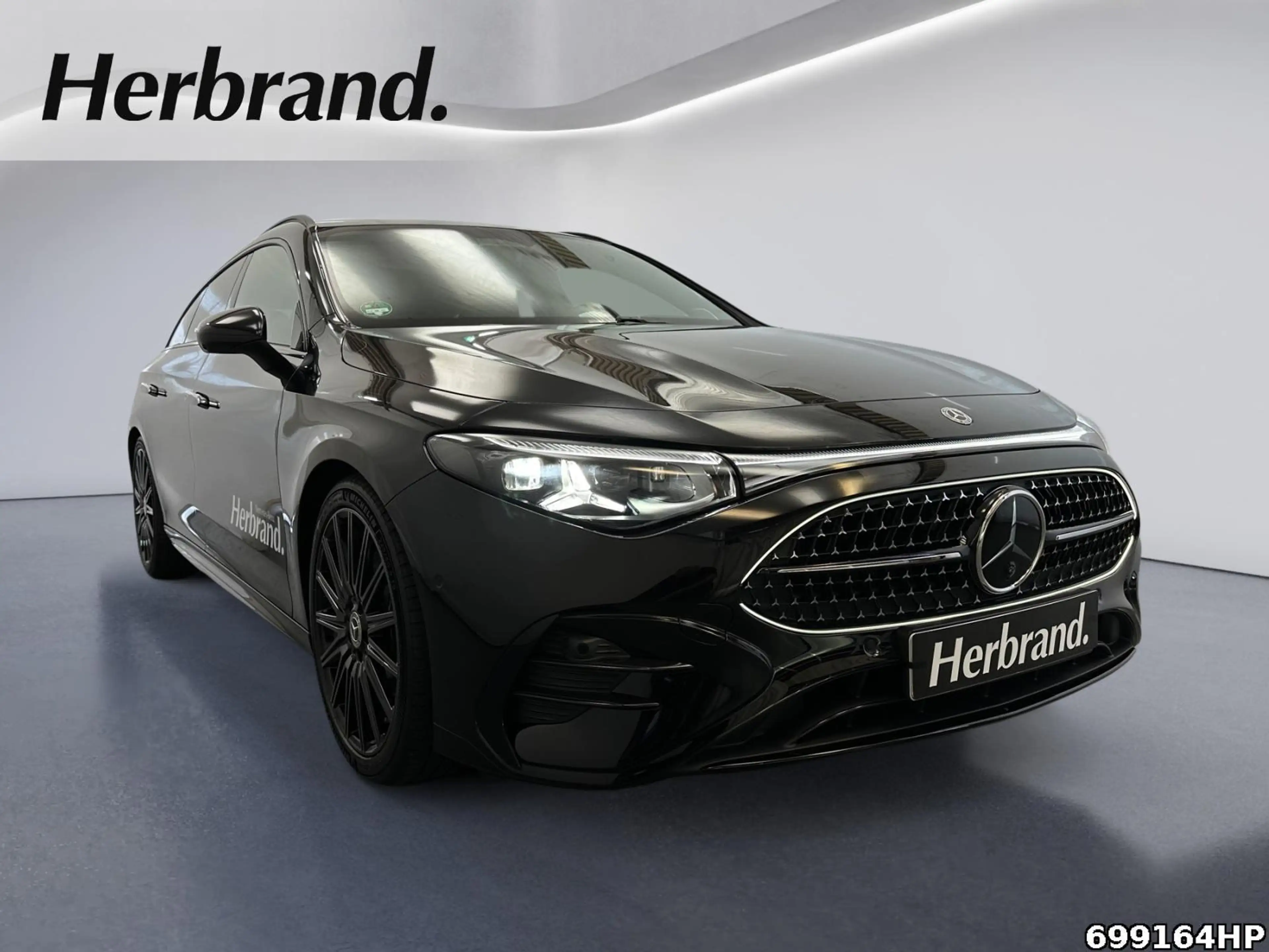 Mercedes-Benz CLA 200 Shooting Brake +AMG+HUD+360°+PREMIUM+ — photo 2