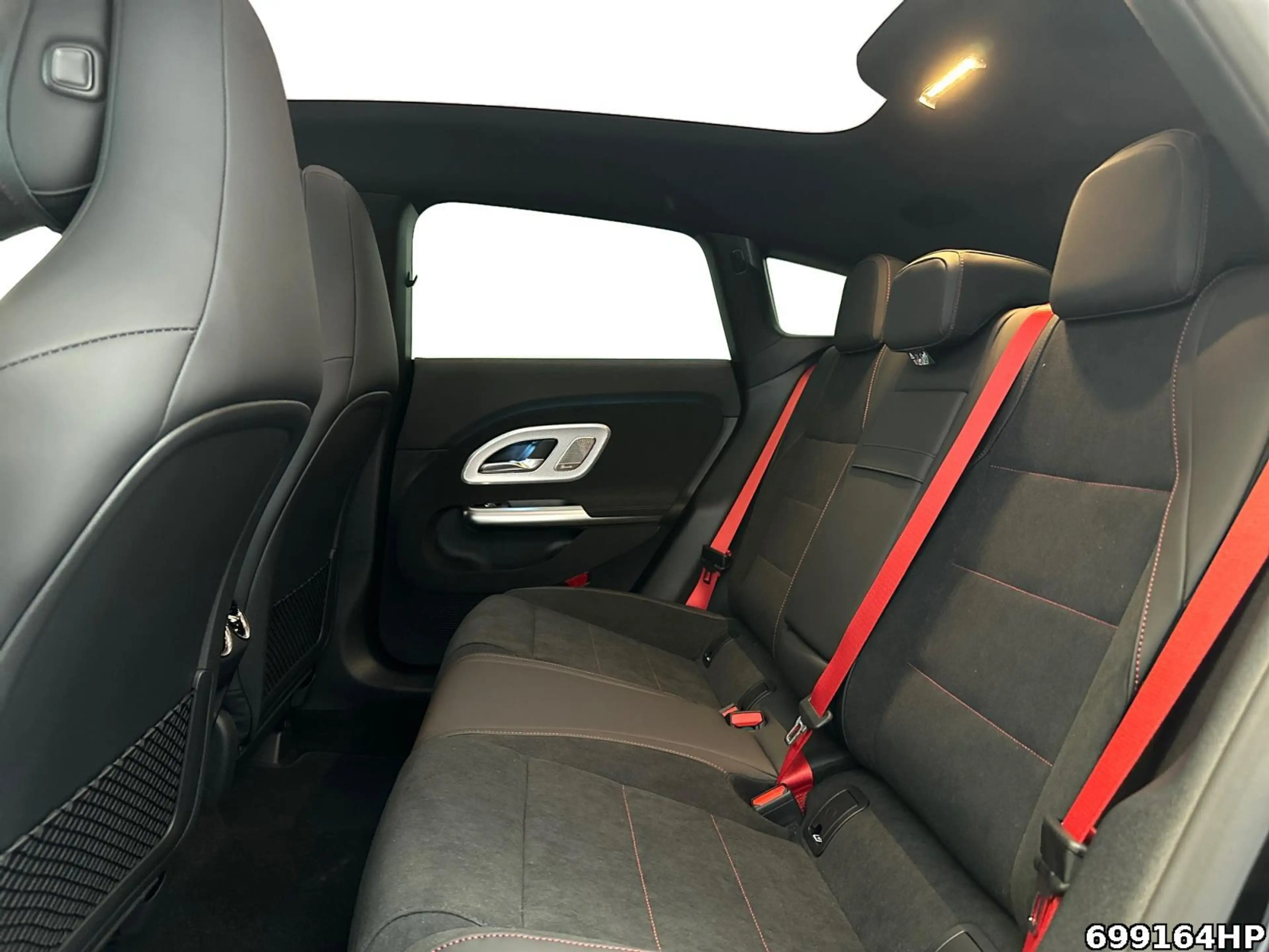 Mercedes-Benz CLA 200 Shooting Brake +AMG+HUD+360°+PREMIUM+ — photo 11