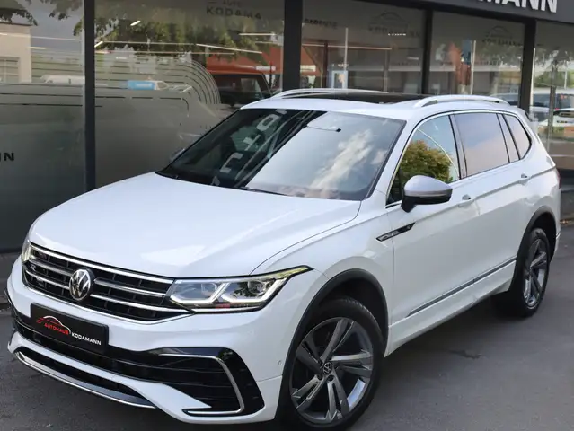 Volkswagen Tiguan Allspace view 2