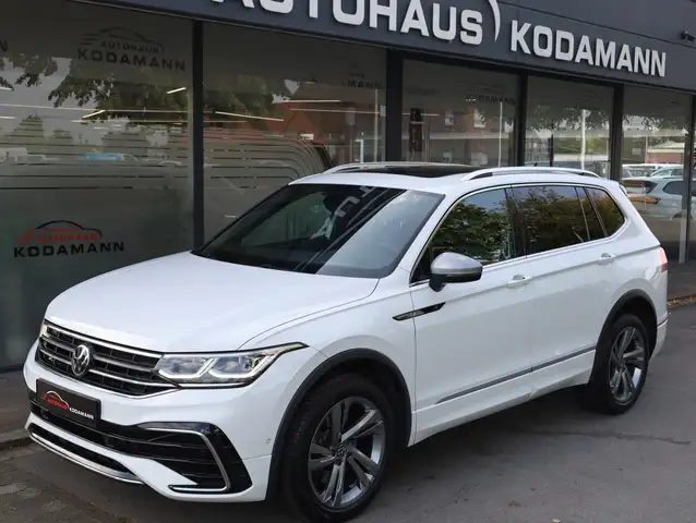 Volkswagen Tiguan Allspace view 5