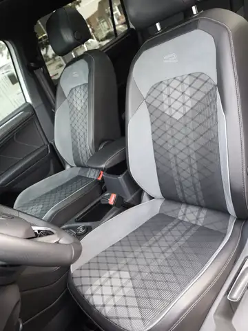 Volkswagen Tiguan Allspace view 11