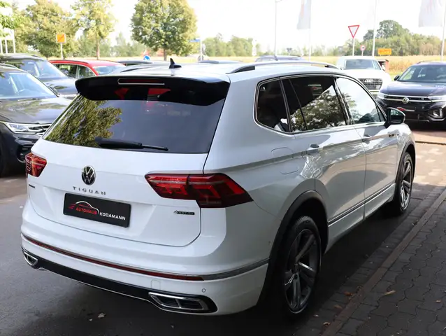 Volkswagen Tiguan Allspace view 10