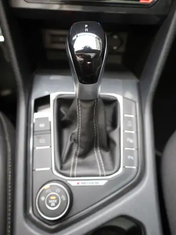 Volkswagen Tiguan Allspace view 15