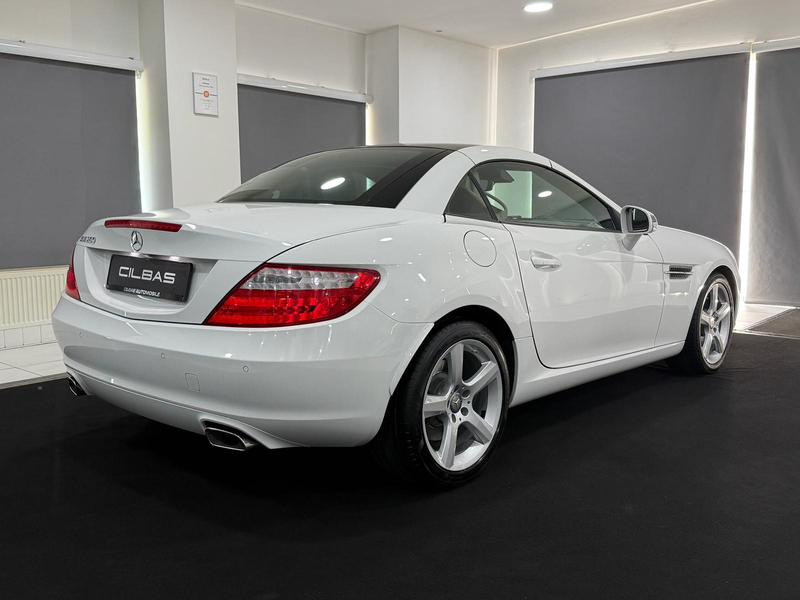 Mercedes-Benz SLK 200 AUT.*PANO*LEDER-BEIGE*XENON*SHZ*AIRSCARF — photo 5