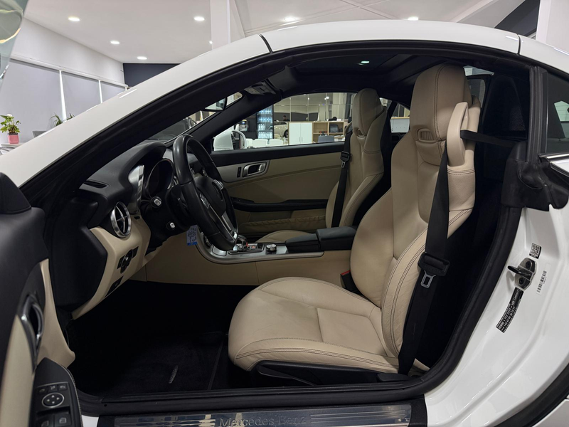 Mercedes-Benz SLK 200 AUT.*PANO*LEDER-BEIGE*XENON*SHZ*AIRSCARF — photo 11