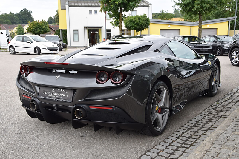 Ferrari F8 Tributo *Lift*Carbon LED*Kamera*Alcantara* — photo 3