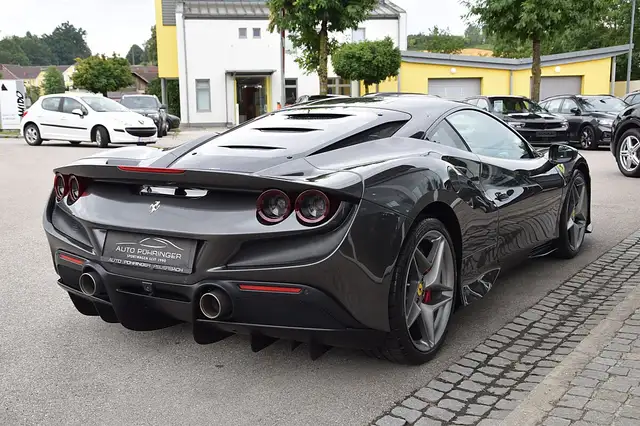 Ferrari F8 Tributo view 3