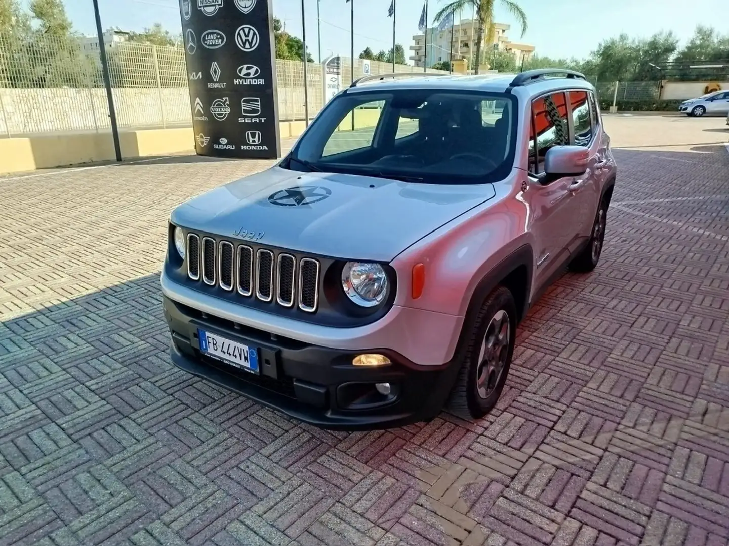 Jeep Renegade Renegade 1.6 Mjt 120 CV Longitude Gris - 1