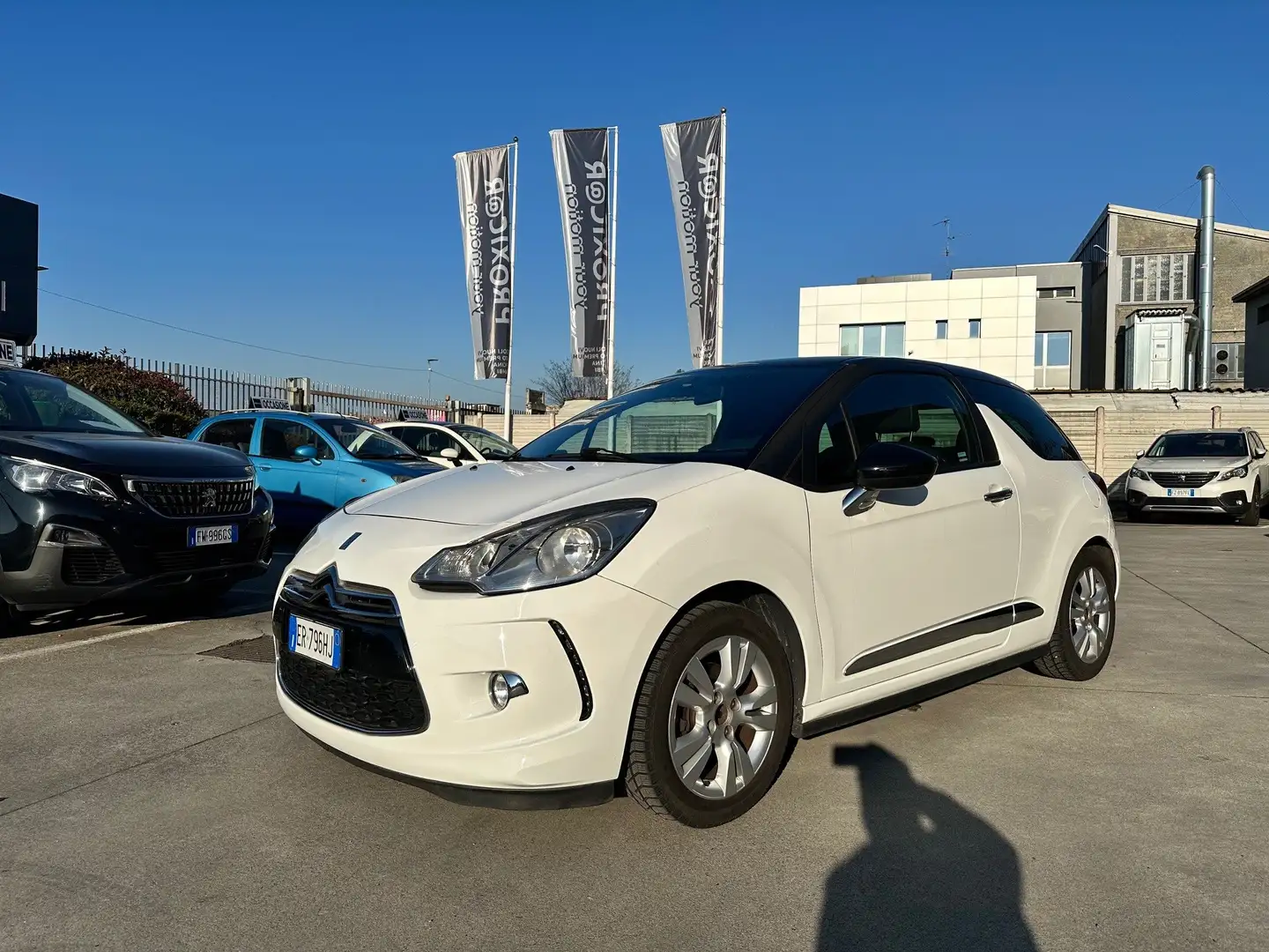 Citroen DS3 DS3 1.2 puretech (vti) Chic 82cv Weiß - 1