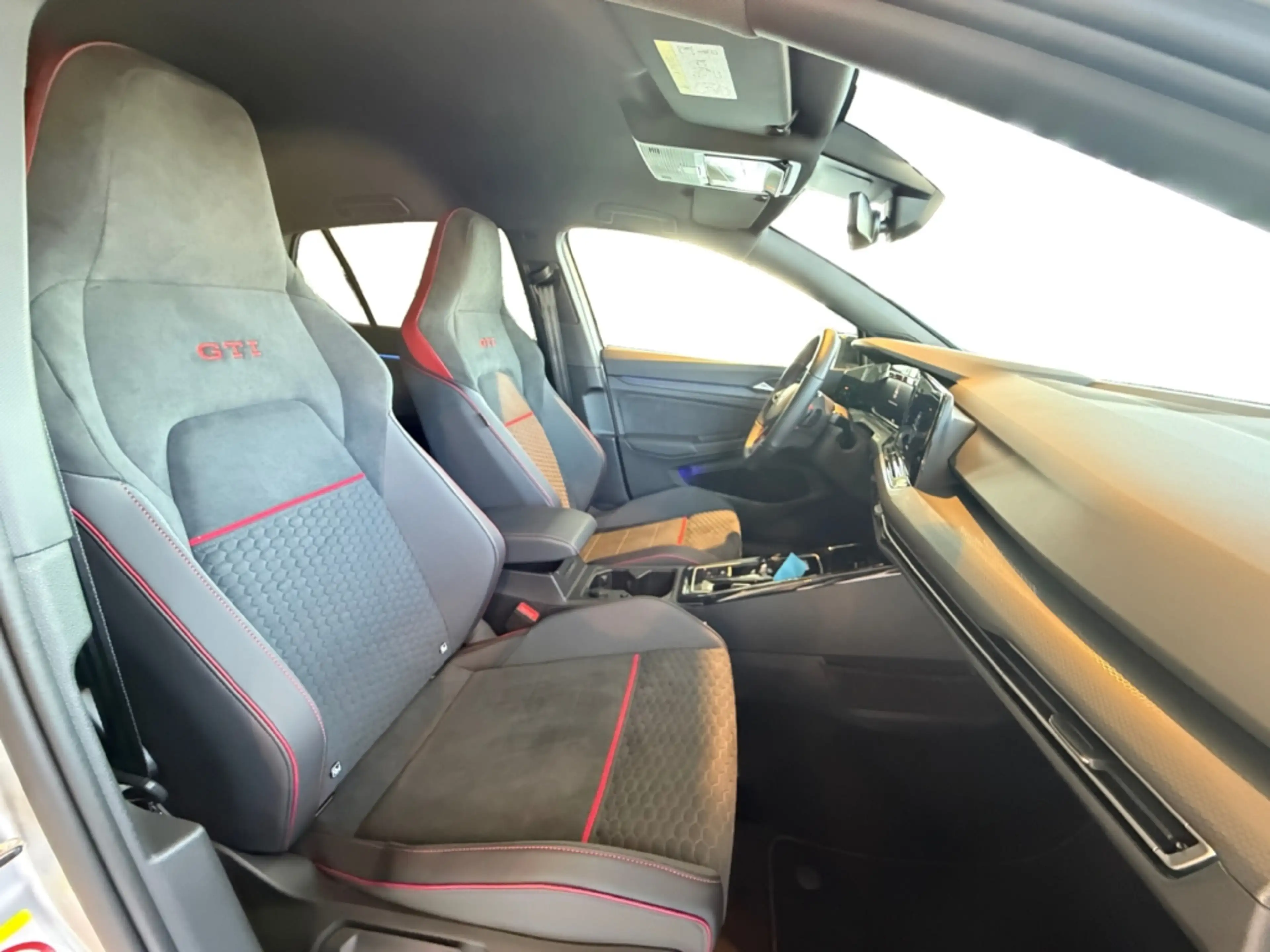 Volkswagen Golf GTI VIII 2.0TSI DSG Clubsport Matrix Navi SHZ Rear Vie — photo 15