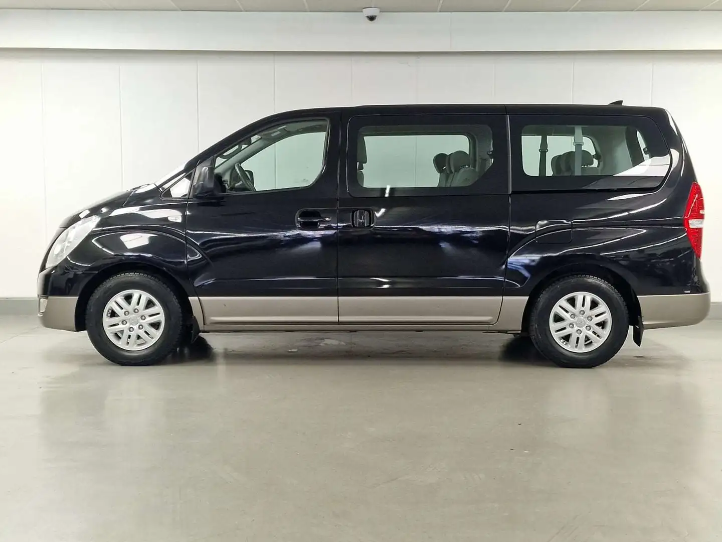 Hyundai H-1 2.5 CRDI 170 CV EXECUTIVE 8 PLACES CAMERA GPS REG Negro - 2