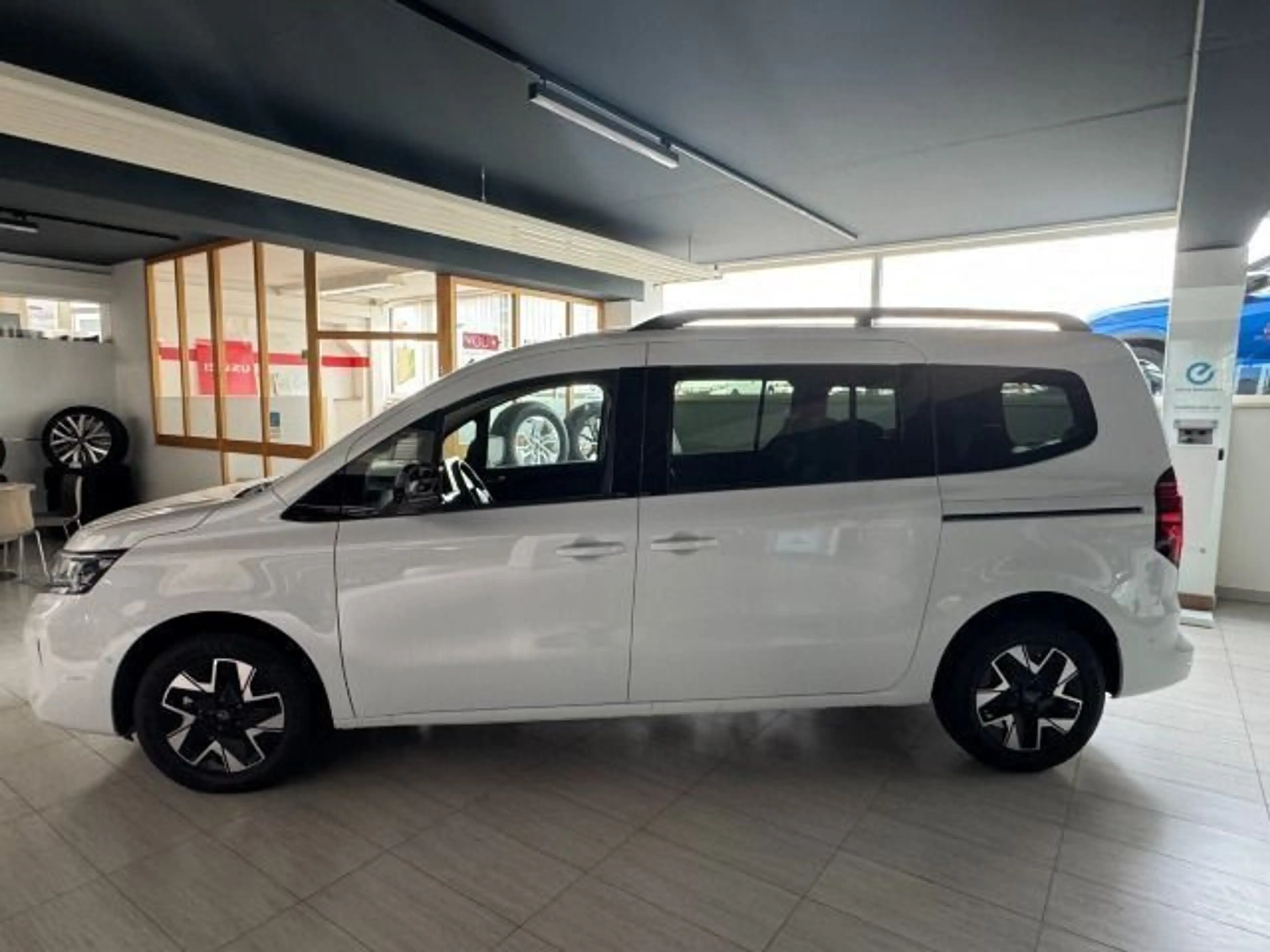 Nissan Townstar DIG-T 130 L2 Tekna *Leder; 360°-Kamera* — photo 7