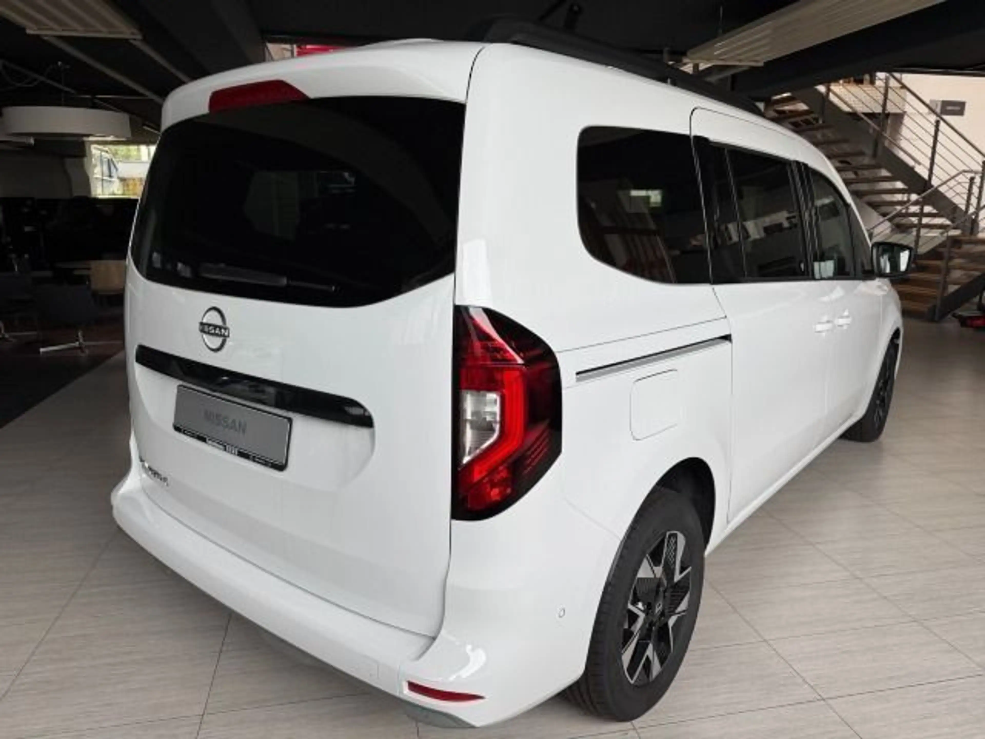 Nissan Townstar DIG-T 130 L2 Tekna *Leder; 360°-Kamera* — photo 4