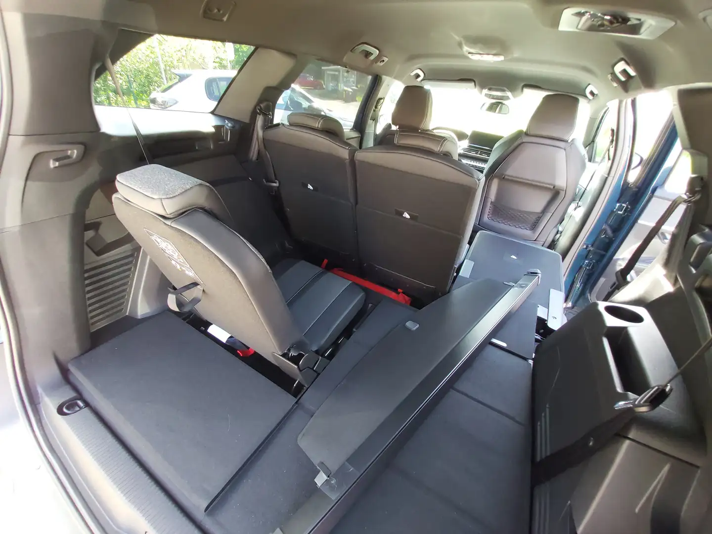 Peugeot 5008 Allu.Aut.Allwetterr,wenig KM,e-Heckklap,ACC-SHZ v. Blau - 2