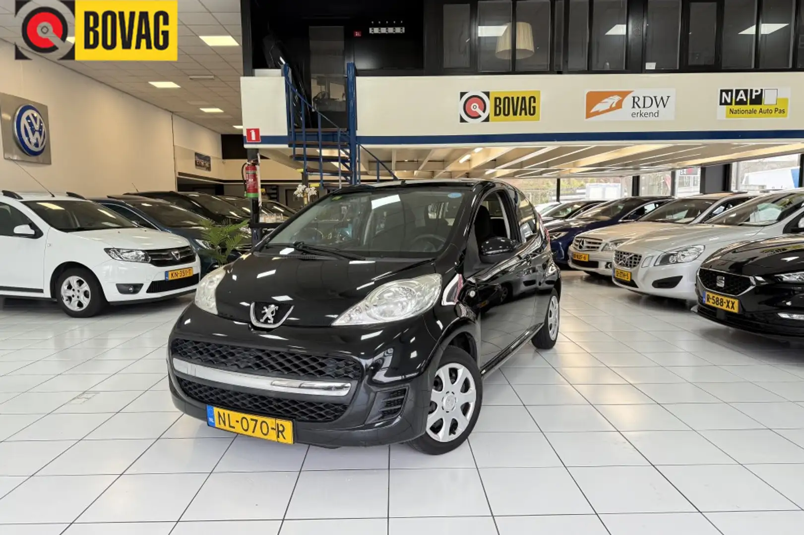 Peugeot 107 1.0-12V XR APK Negru - 1