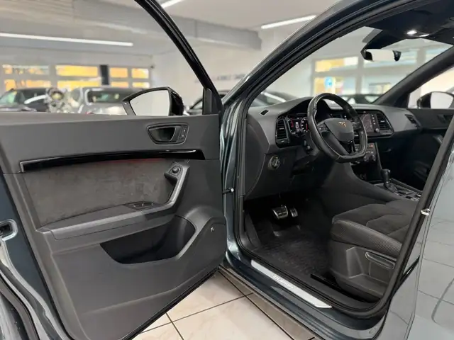 Cupra Ateca view 8