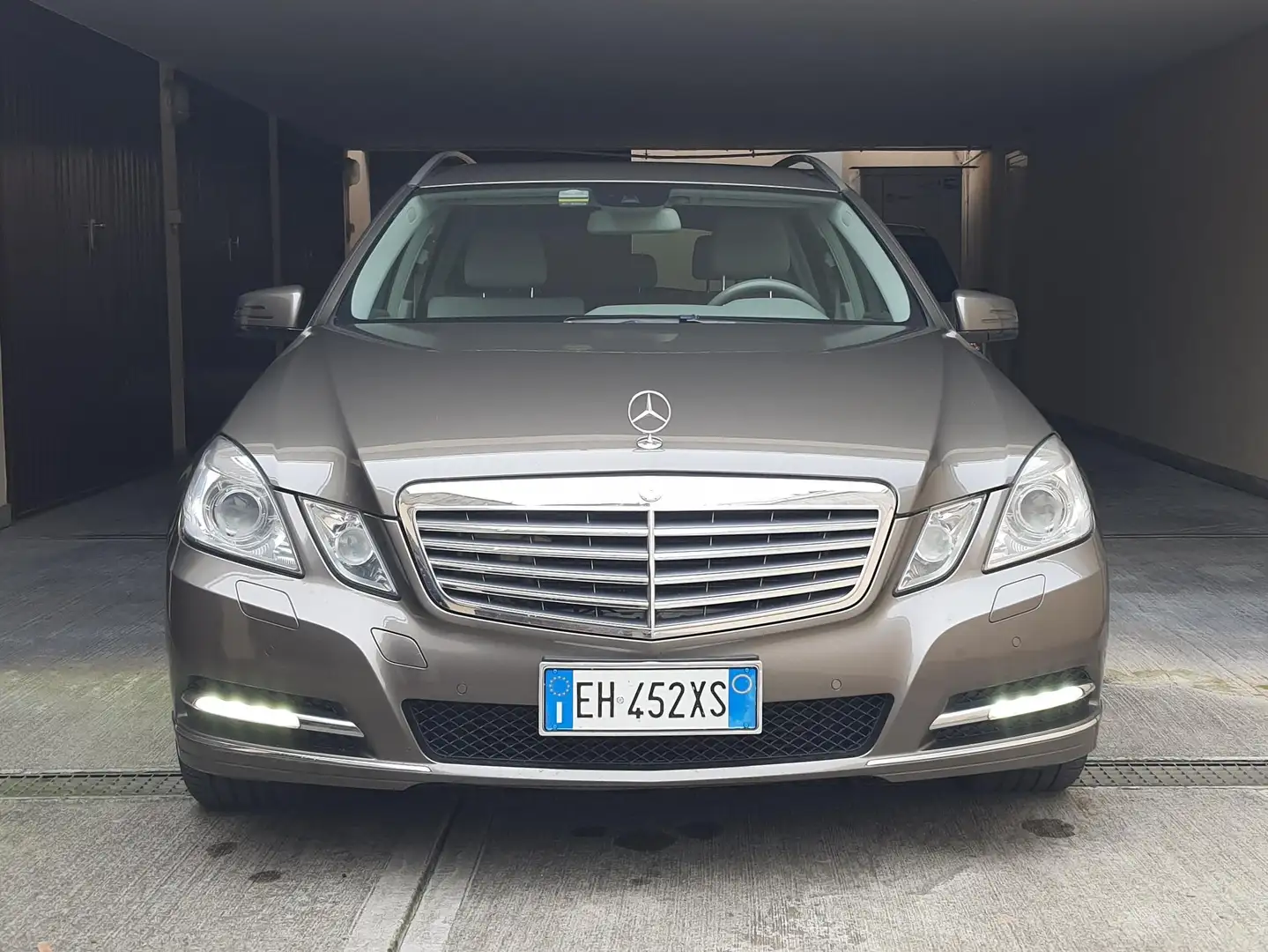 Mercedes-Benz E 350 E SW 350 cdi be Elegance 4matic 265cv auto Grigio - 1