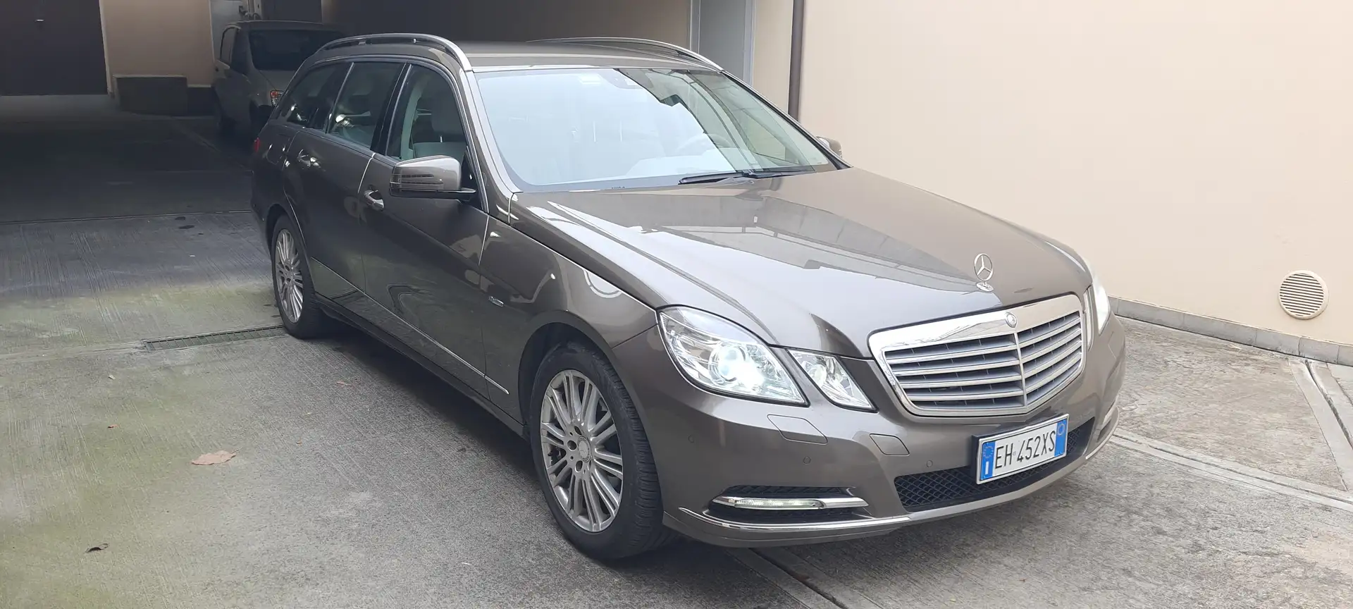 Mercedes-Benz E 350 E SW 350 cdi be Elegance 4matic 265cv auto Grigio - 2