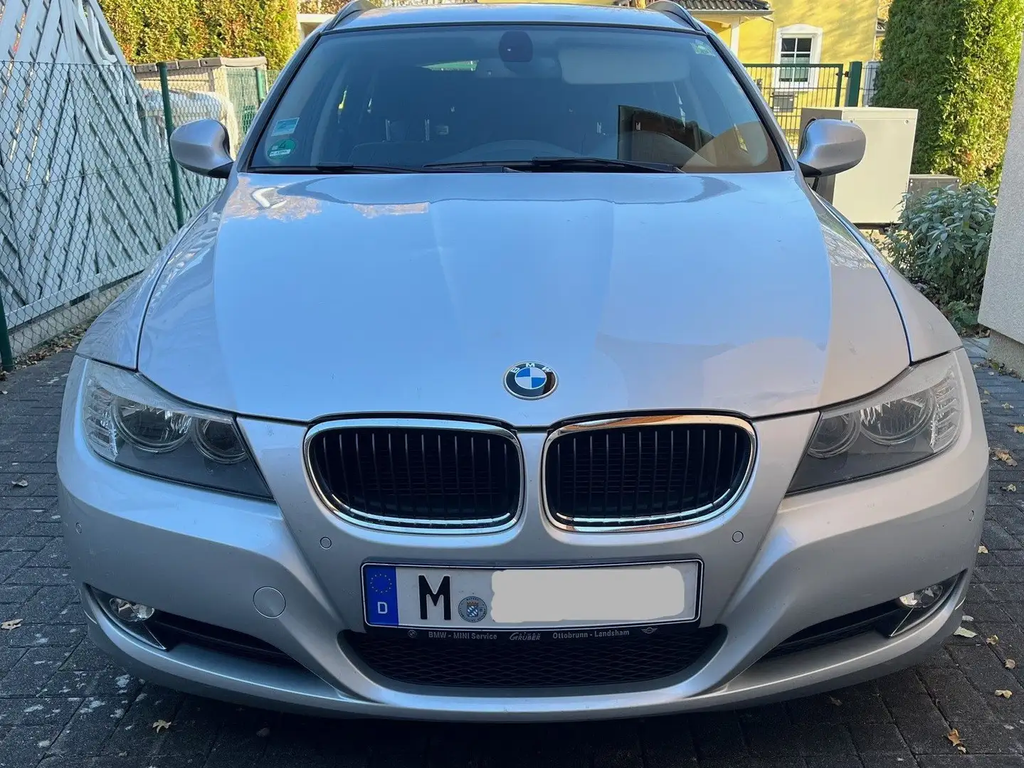 BMW 318 3er Touring Diesel 318d DPF Touring Aut. Серый - 1