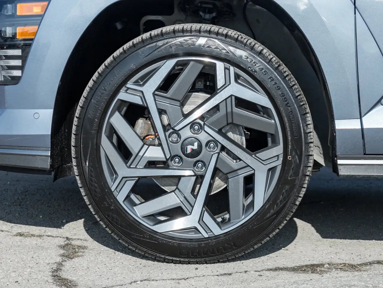 Hyundai KONA снимка Hyundai KONA