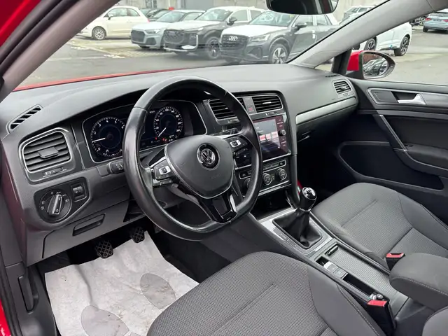 Volkswagen Golf view 12