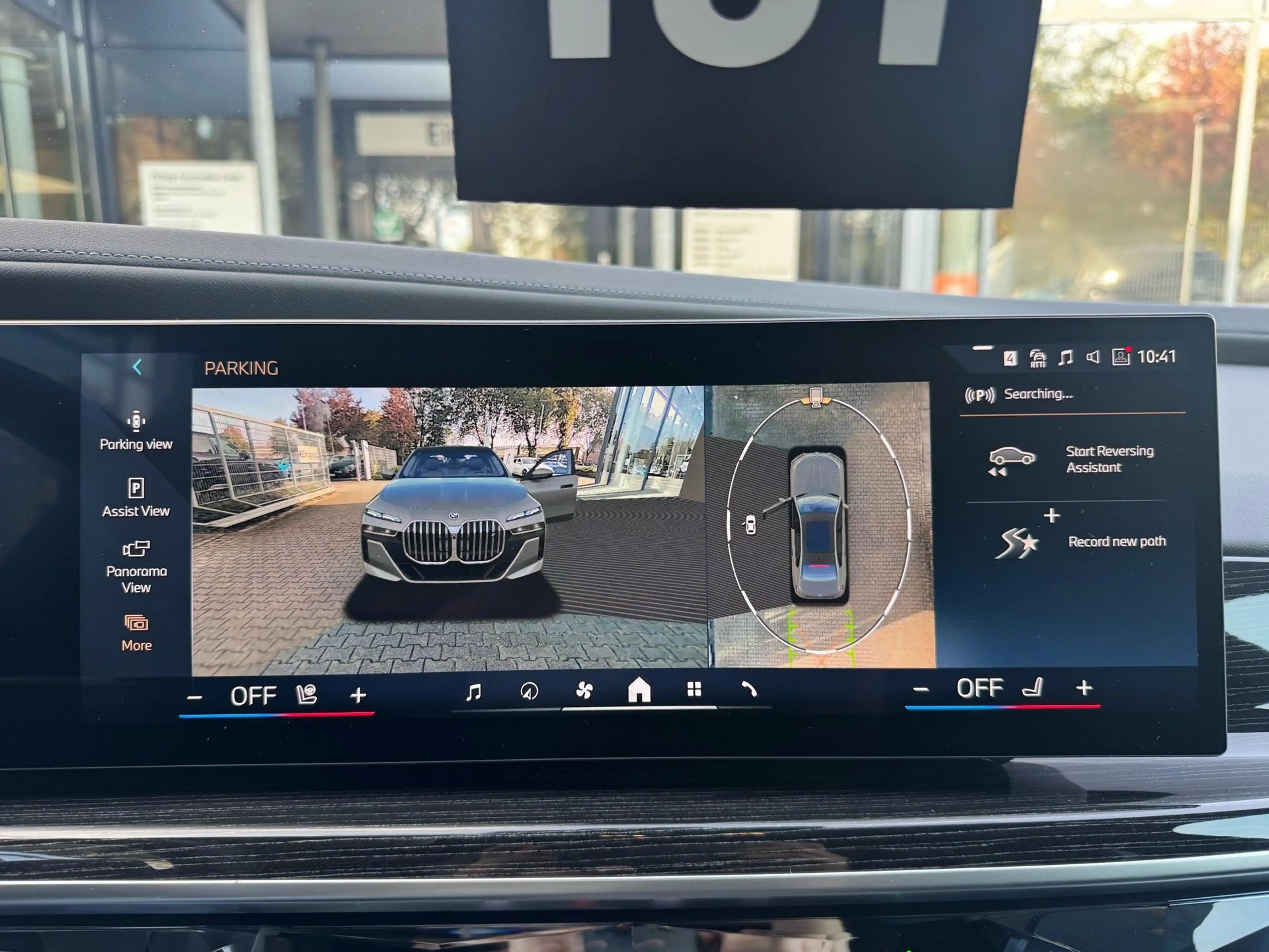 BMW i7 xDrive60 M Sport B&W Lounge TV Massage — photo 13