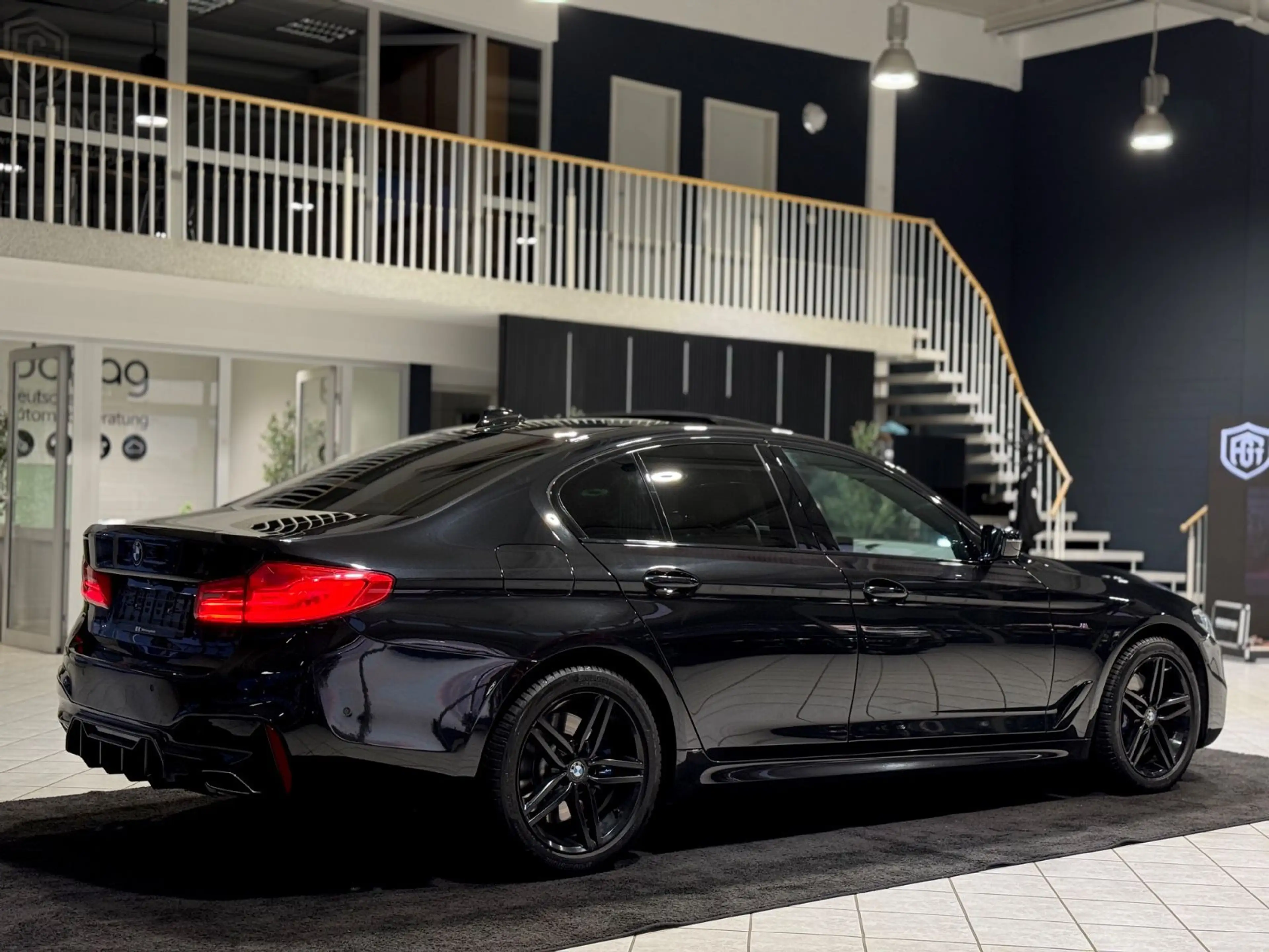 BMW 525 d M-Paket I SoftClose I HUD I Schiebedach — photo 5