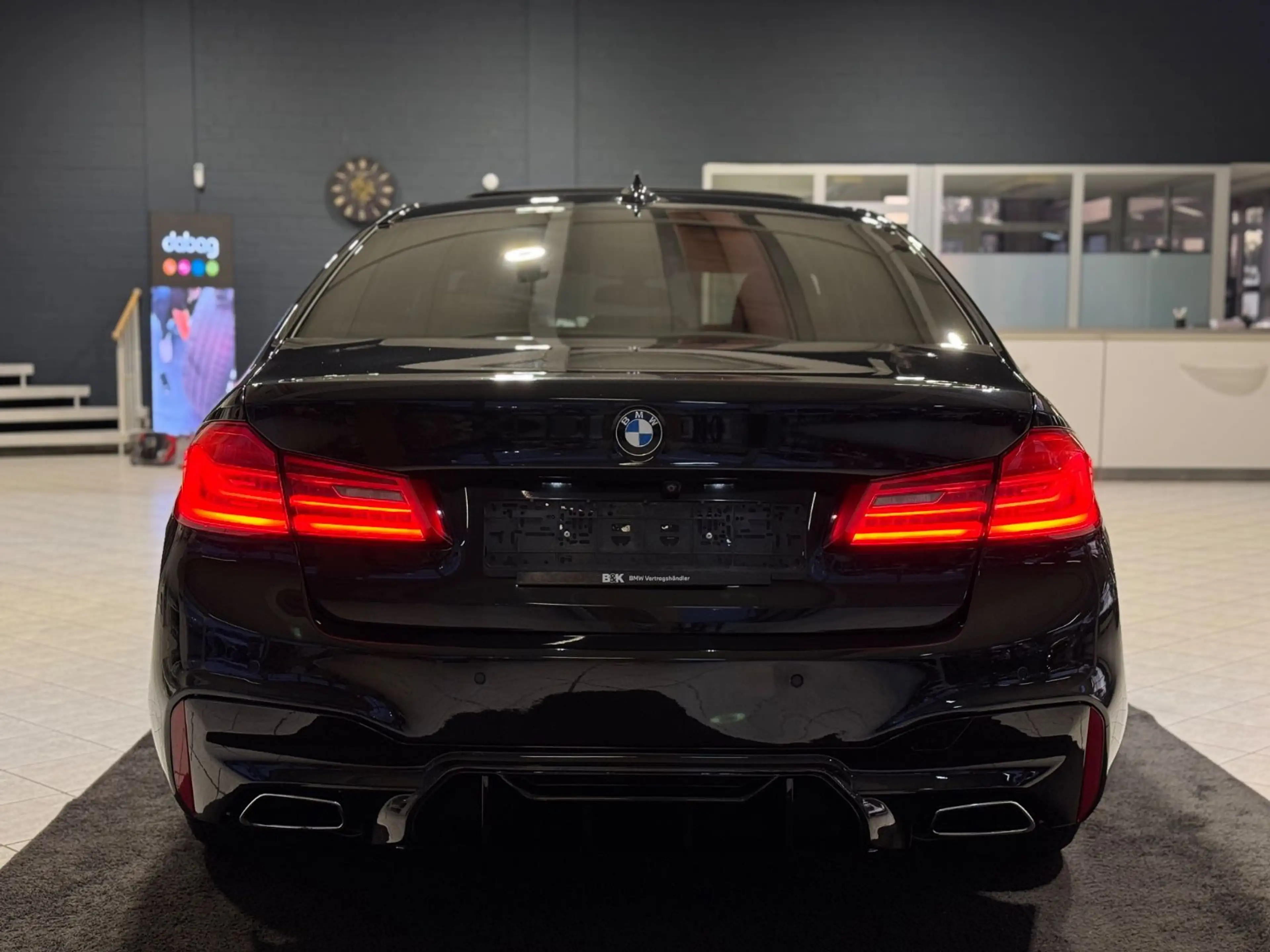 BMW 525 d M-Paket I SoftClose I HUD I Schiebedach — photo 7