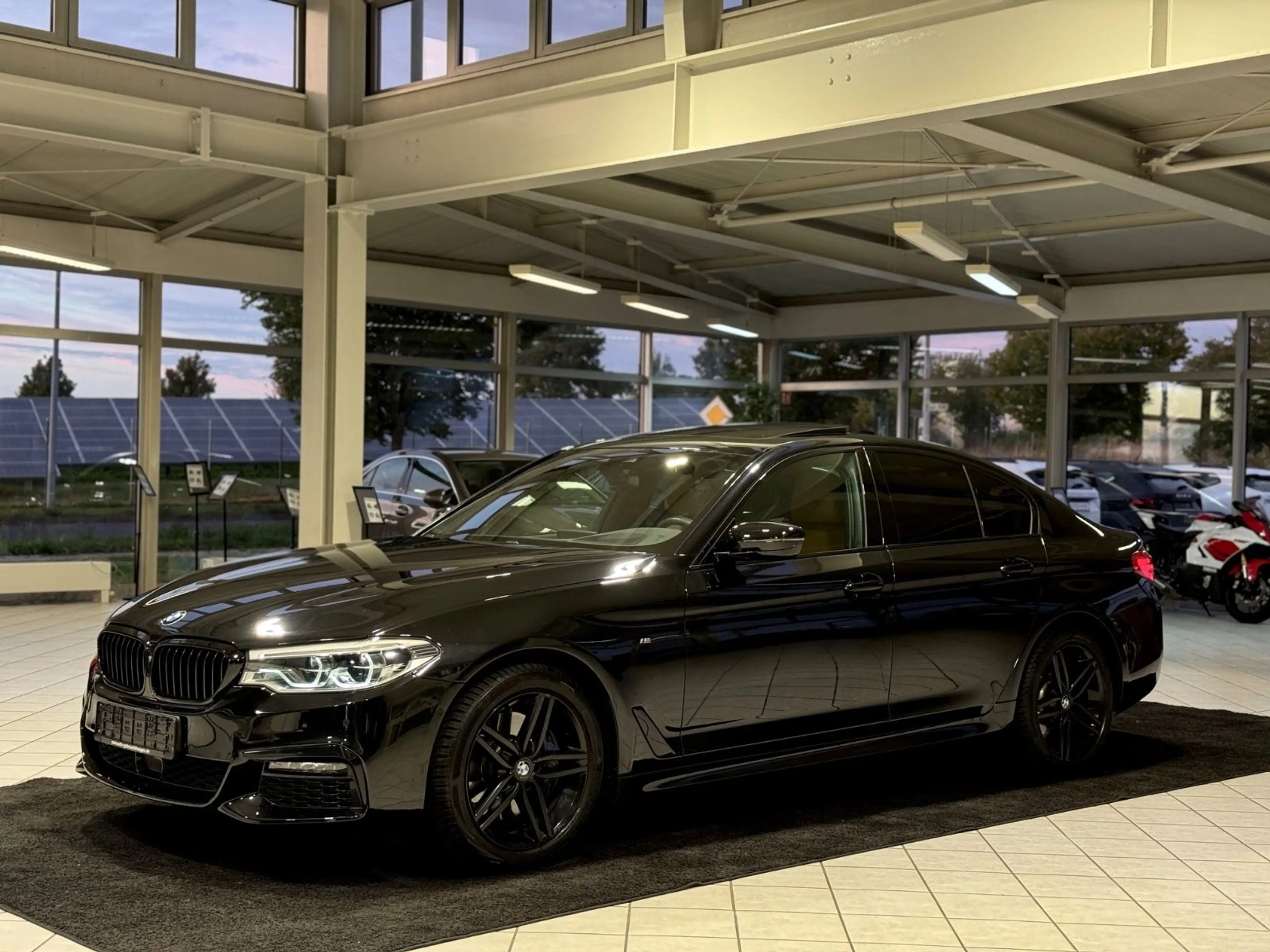 BMW 525 d M-Paket I SoftClose I HUD I Schiebedach