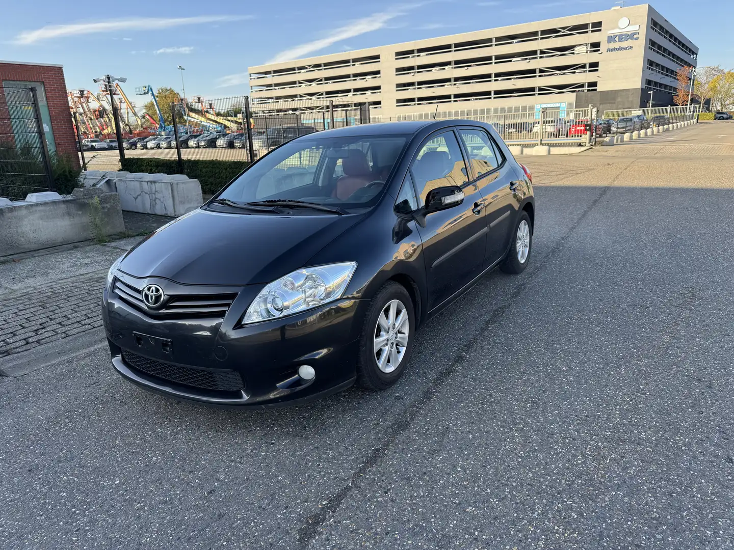 Toyota Auris 1.4 D-4D ECO Executive DPF Zwart - 1