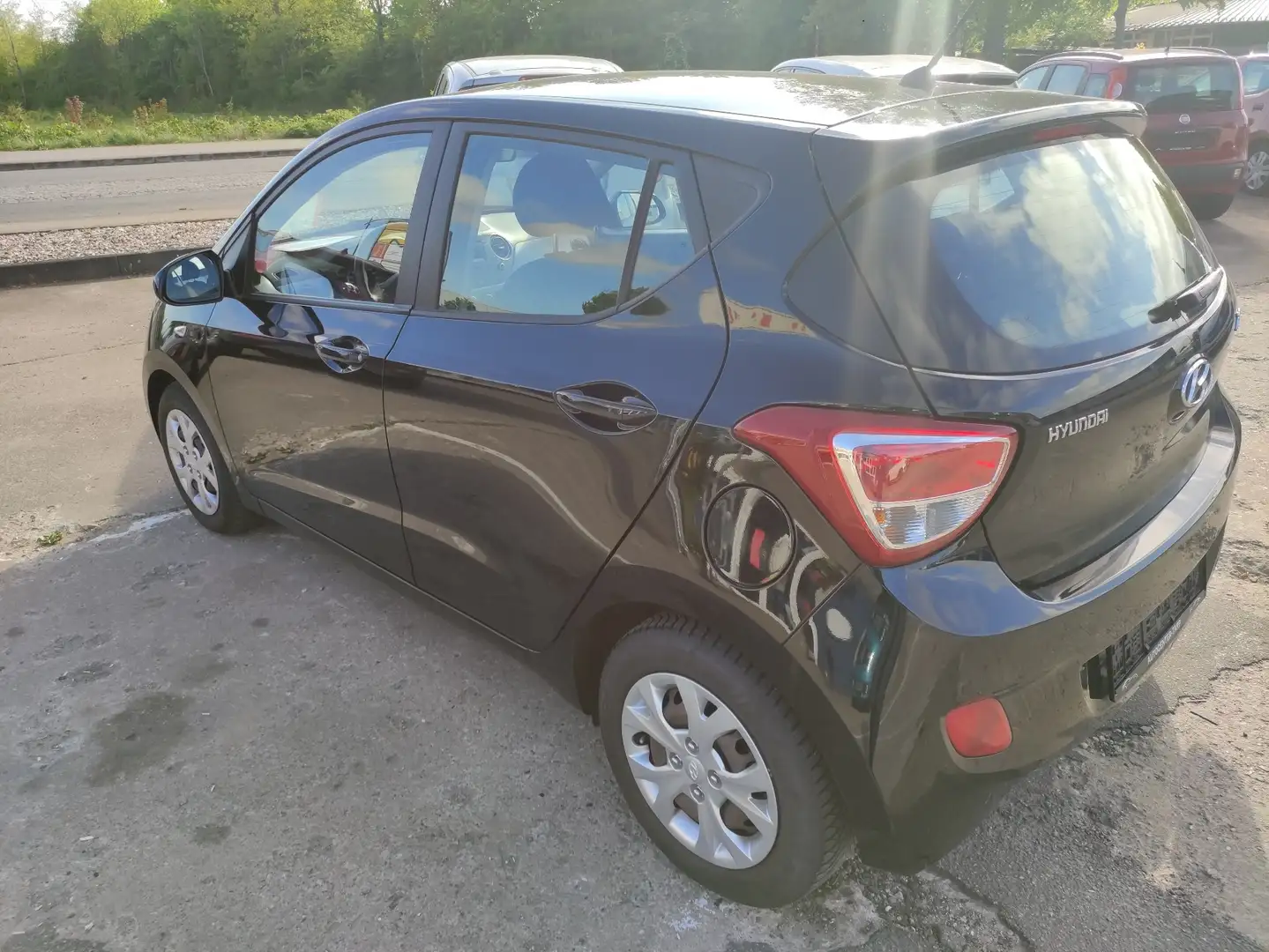 Hyundai i10 Trend Negro - 1