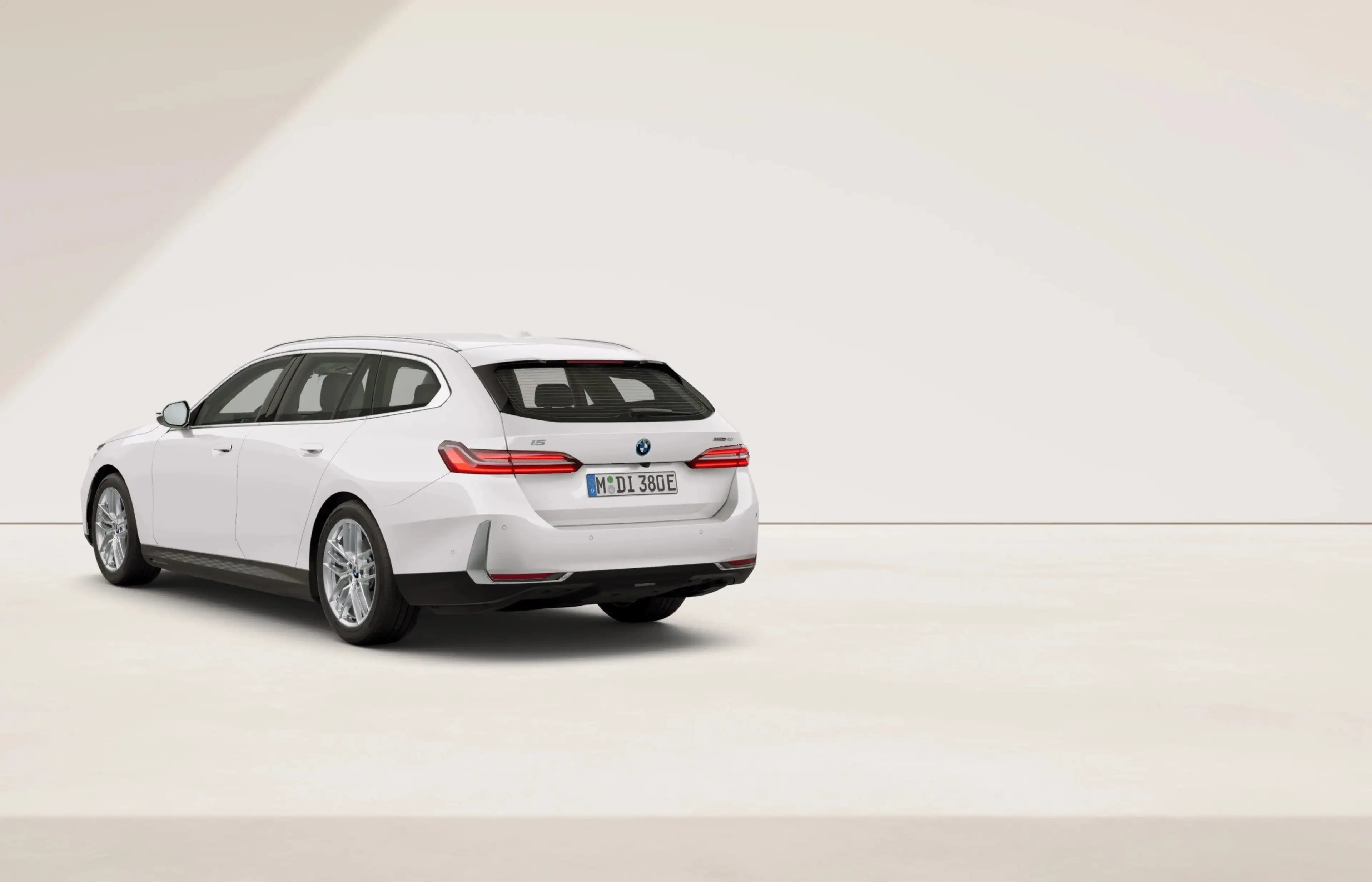 BMW i5 eDrive40 Touring BESTELLAKTION - UPE 72.900,00 € — photo 3