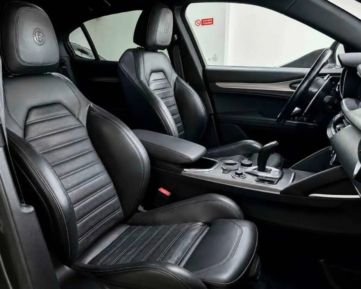 Alfa Romeo Stelvio 2022 — фото 10