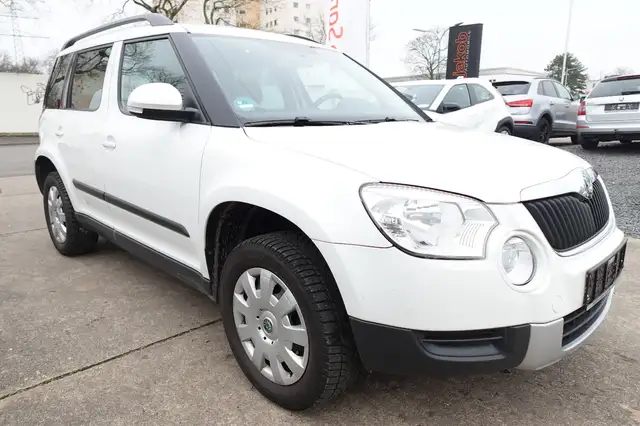 Skoda Yeti Active Plus Edition aus 1 Hand+AHK+PDC+BC+