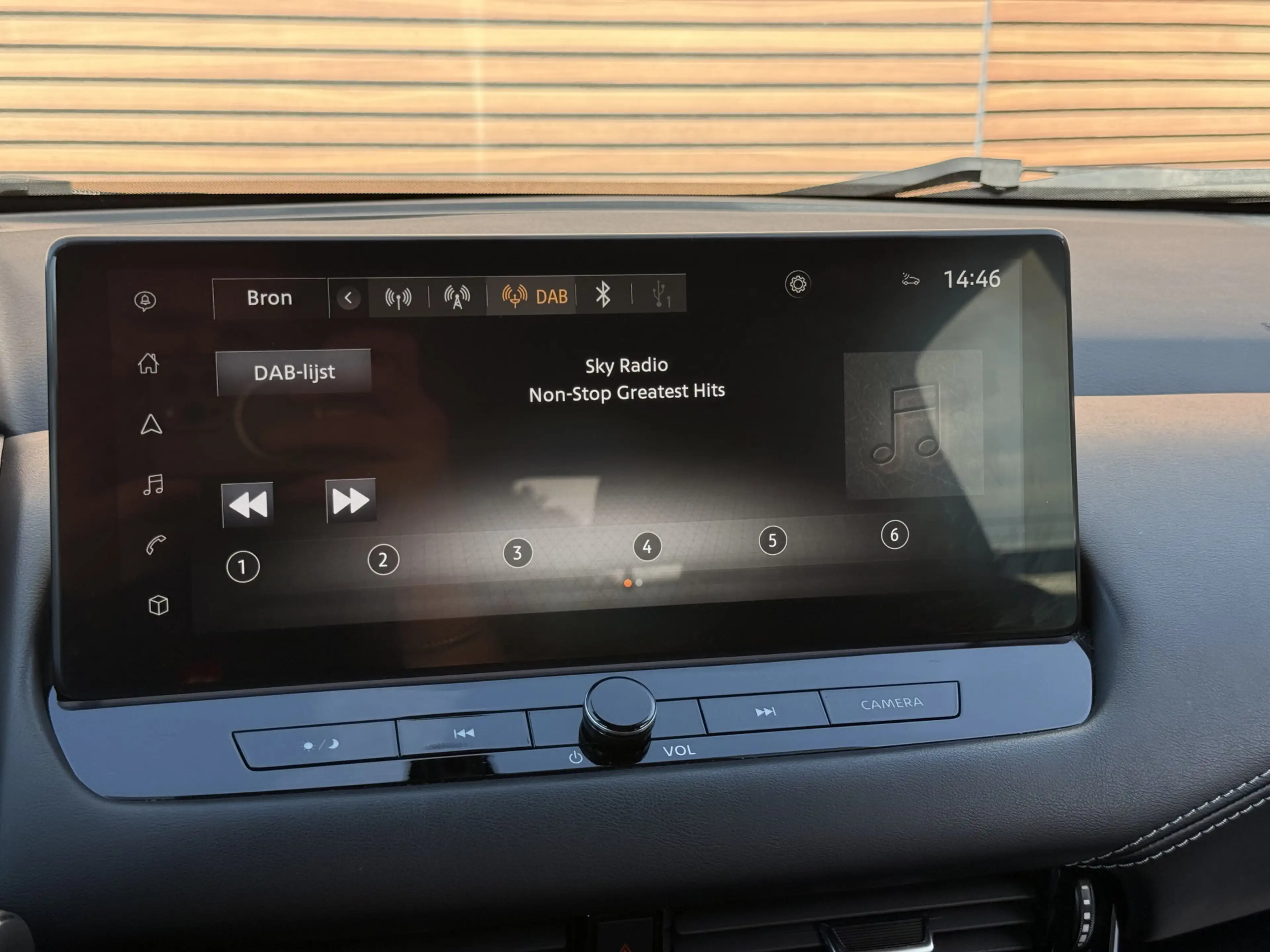 Nissan Qashqai 1.3 MHEV Xtronic N-Connecta Panodak / Carplay / 36 — photo 32