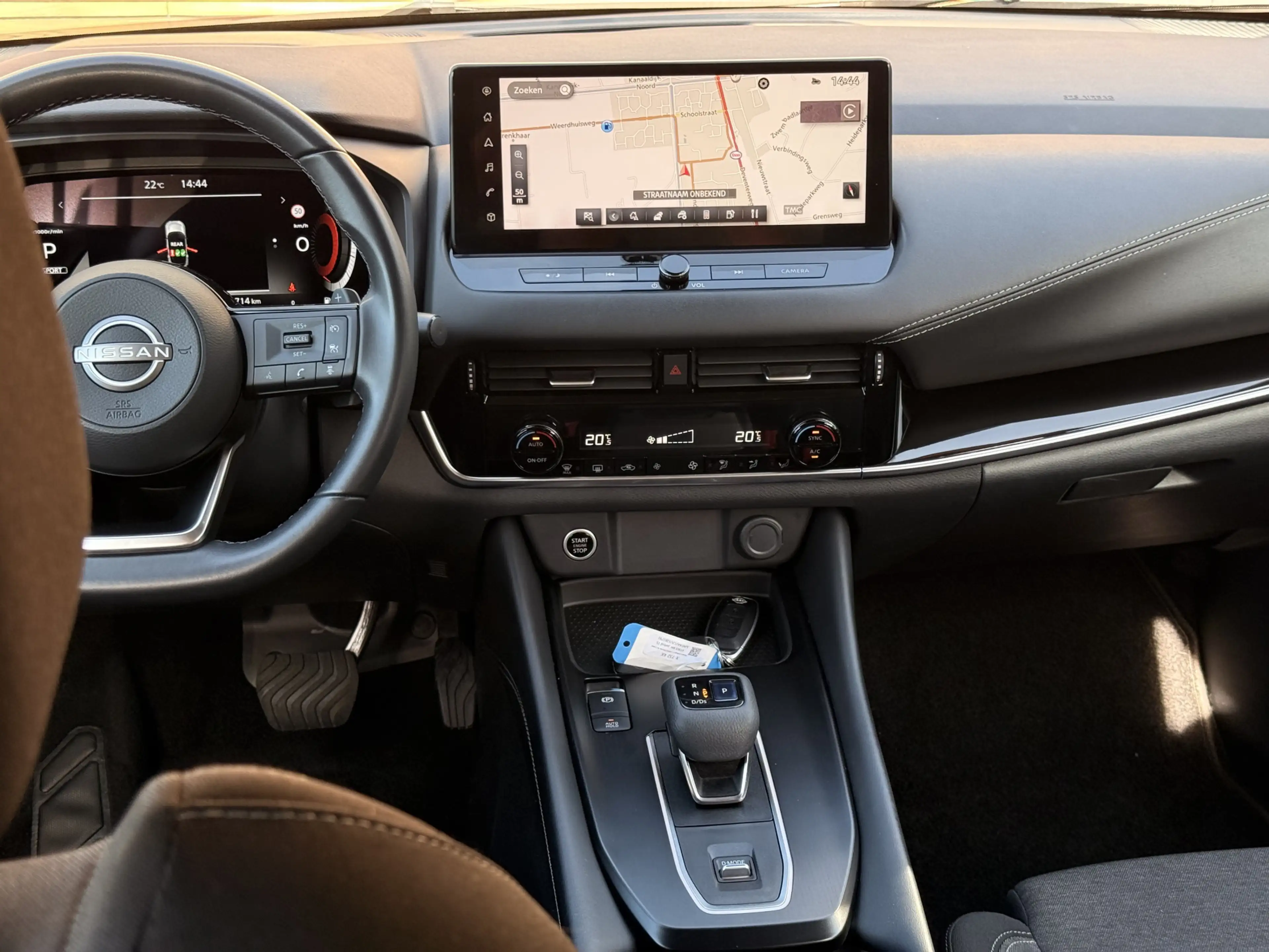 Nissan Qashqai 1.3 MHEV Xtronic N-Connecta Panodak / Carplay / 36 — photo 27