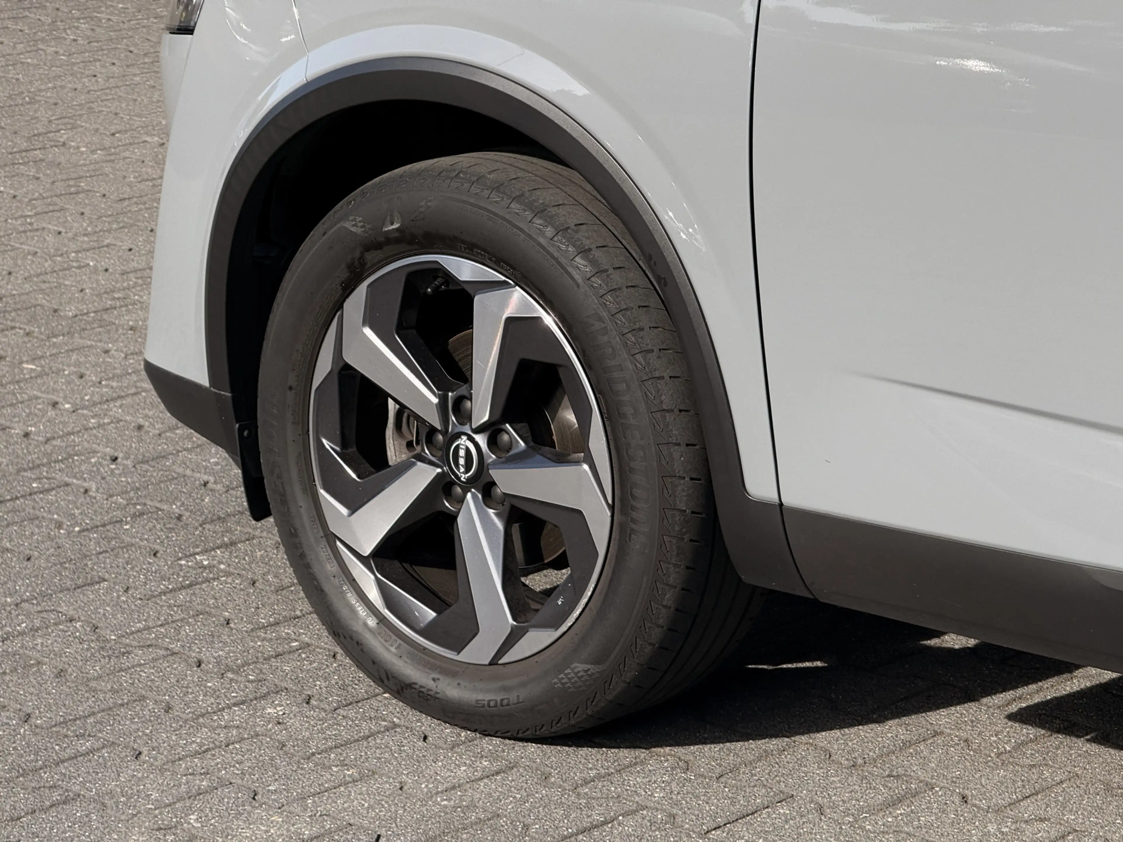 Nissan Qashqai 1.3 MHEV Xtronic N-Connecta Panodak / Carplay / 36 — photo 15