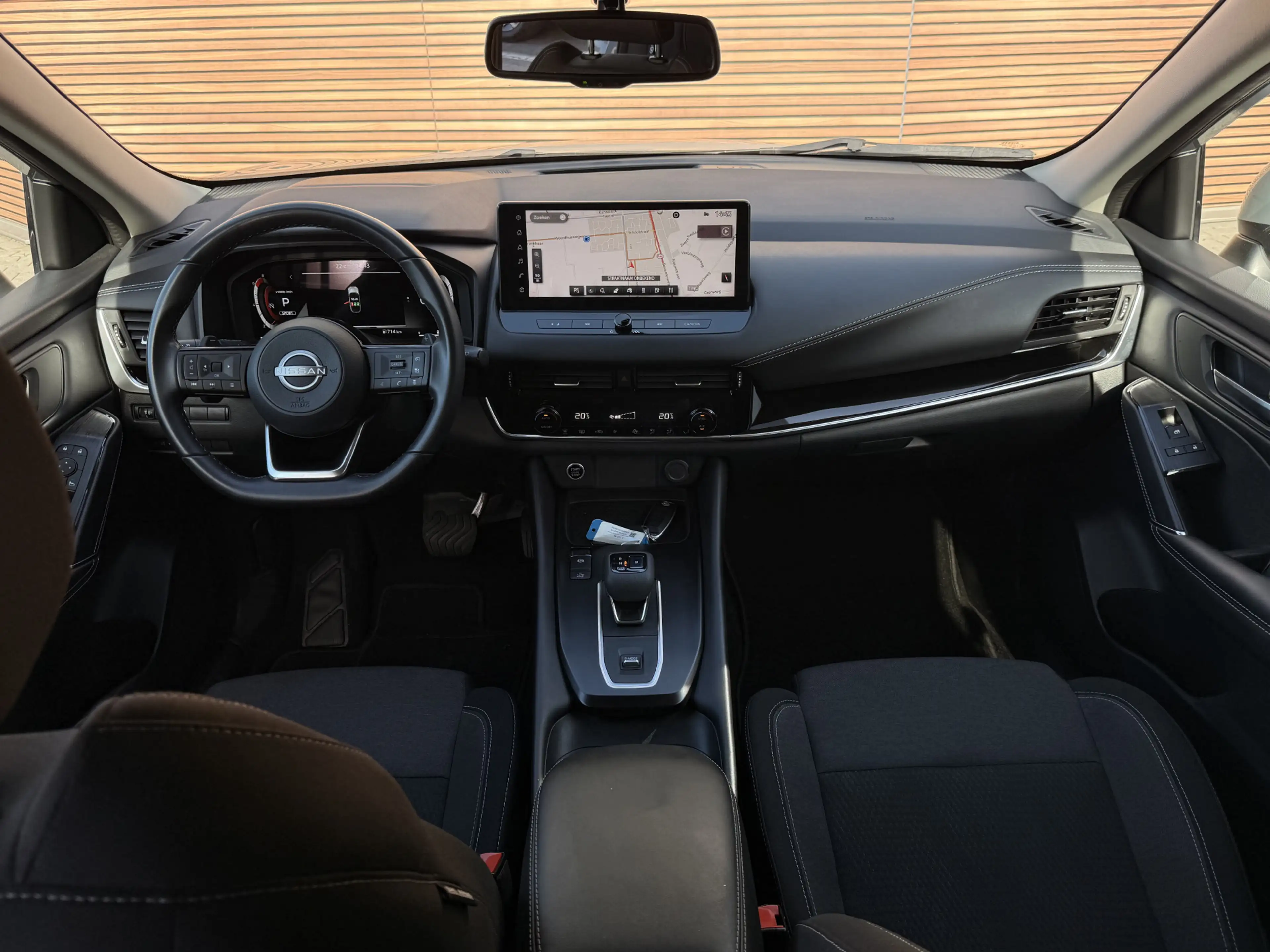 Nissan Qashqai 1.3 MHEV Xtronic N-Connecta Panodak / Carplay / 36 — photo 2