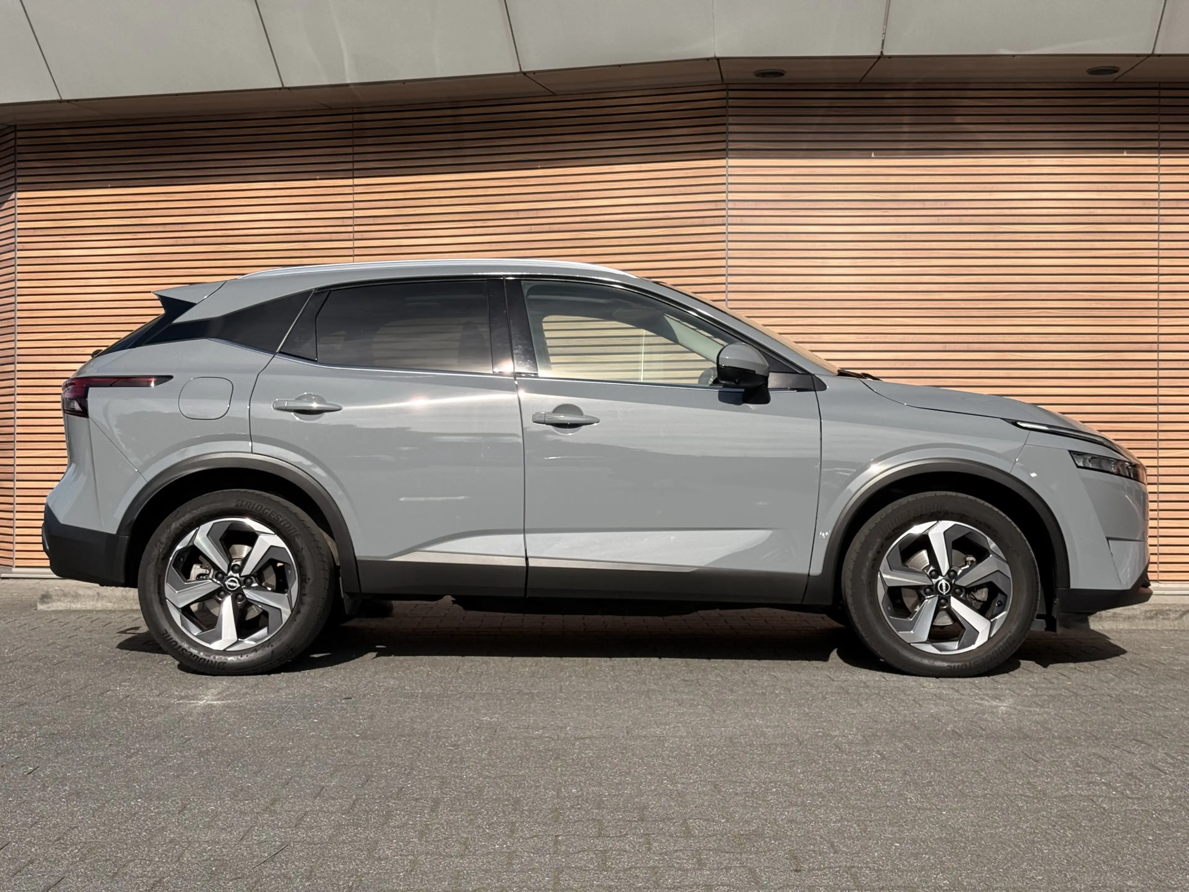 Nissan Qashqai 1.3 MHEV Xtronic N-Connecta Panodak / Carplay / 36 — photo 6