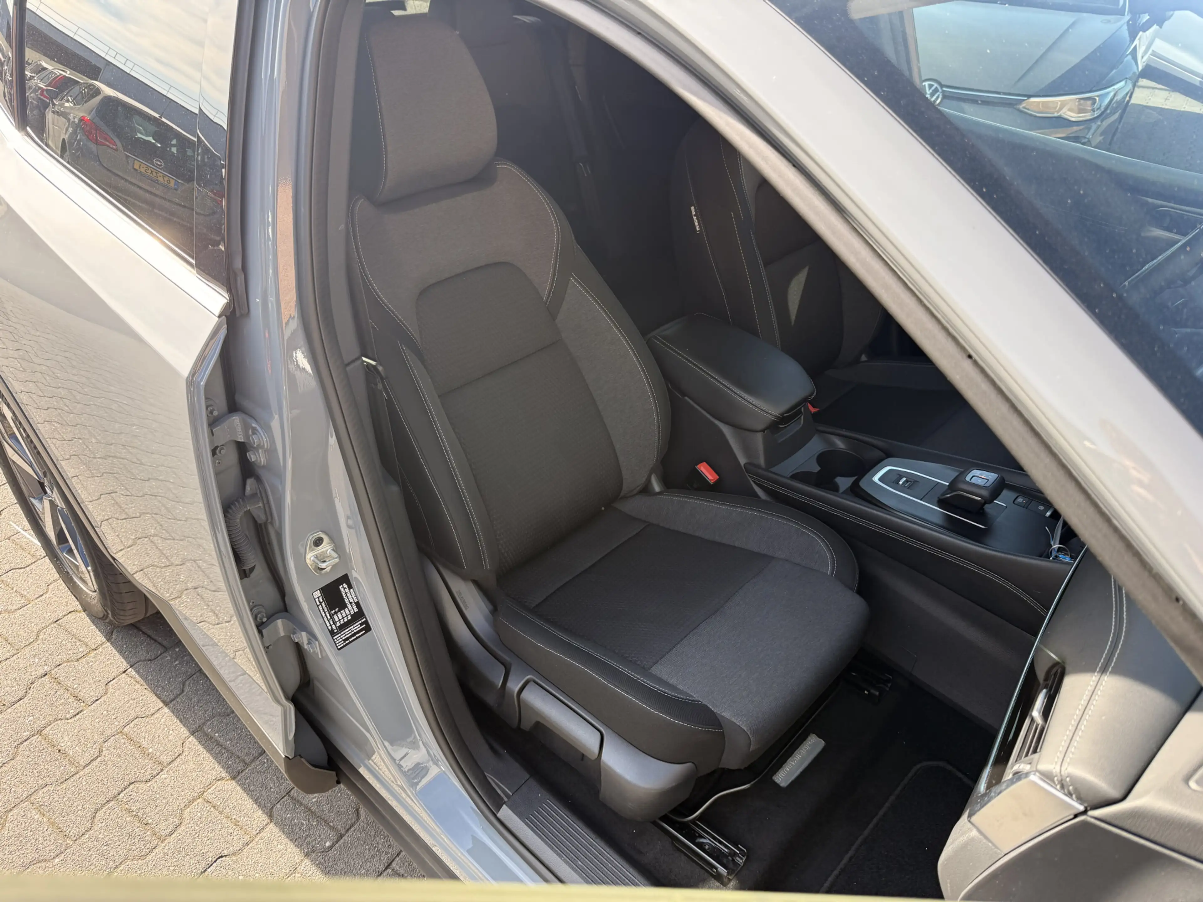 Nissan Qashqai 1.3 MHEV Xtronic N-Connecta Panodak / Carplay / 36 — photo 42