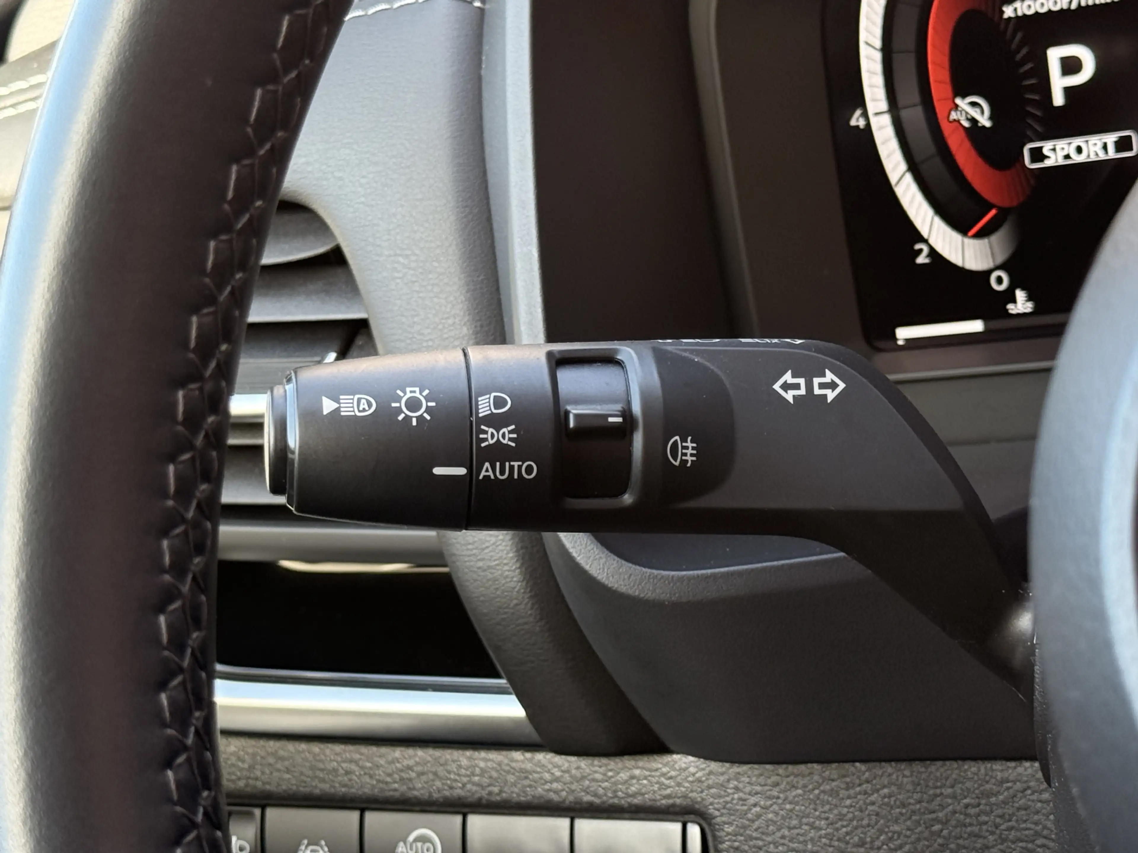 Nissan Qashqai 1.3 MHEV Xtronic N-Connecta Panodak / Carplay / 36 — photo 22
