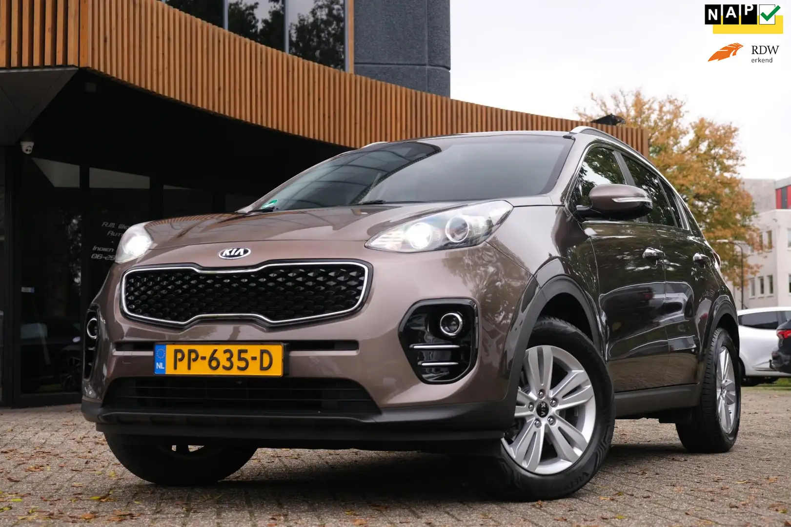 Kia Sportage 1.6 GDI DynamicLine/Camera/Carplay+AndroidAuto/Tre Brun - 1