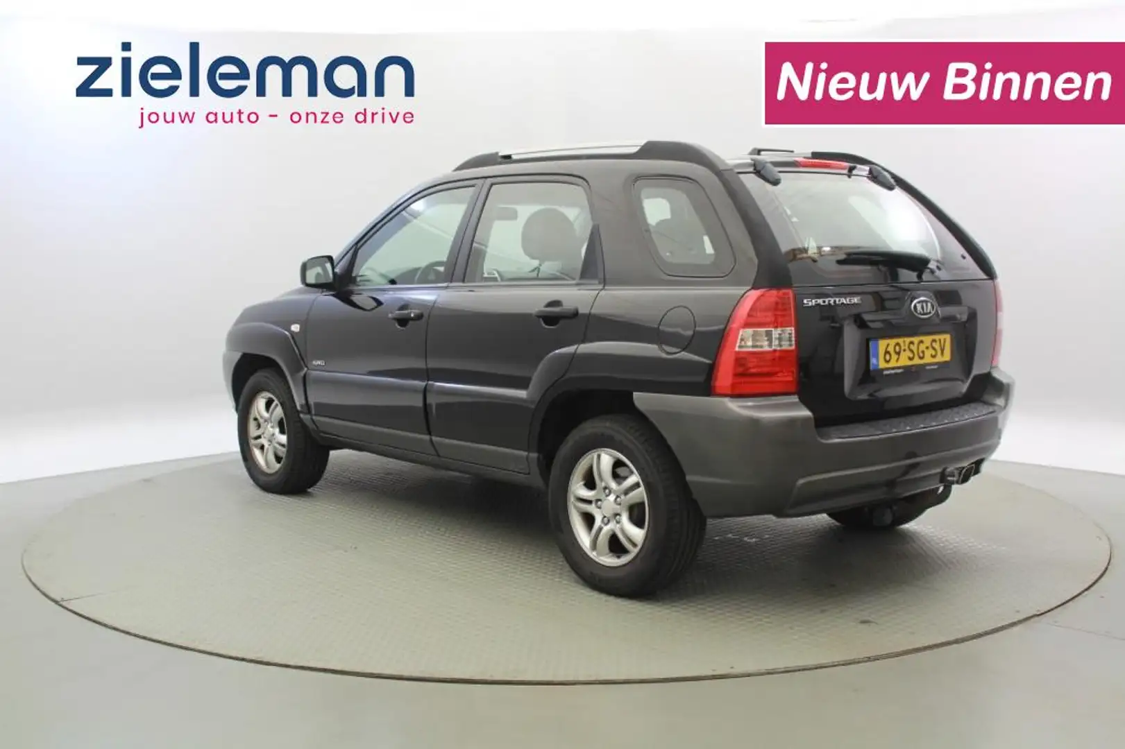 Kia Sportage 2.0 CVVT Comfort - Cruise, Clima, Trekhaak Zwart - 2