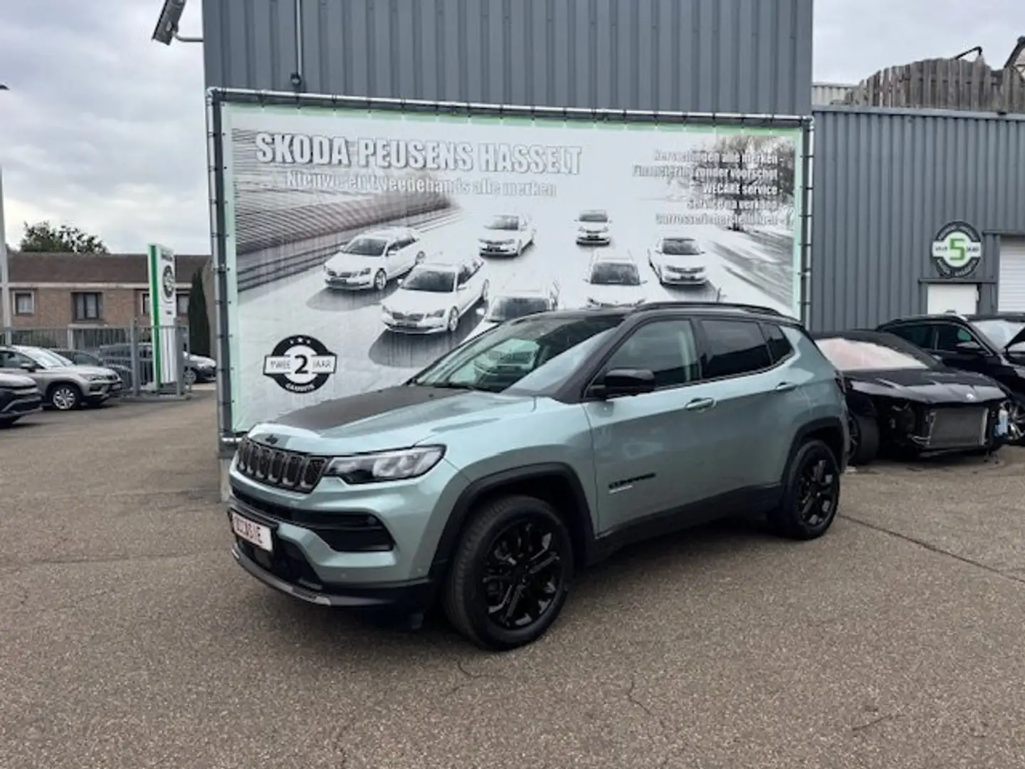 Jeep Compass Compass 1.5 GSE T4 48V e-Hybrid Automatik Limited Gris - 1