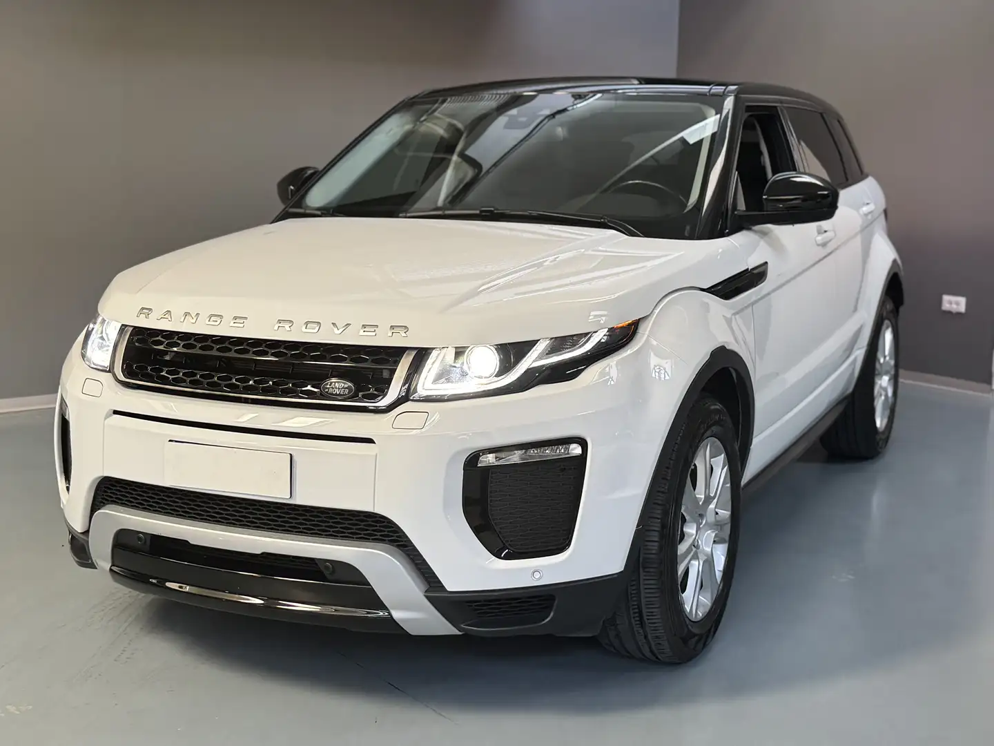 Land Rover Range Rover Evoque Range Rover Evoque 5p 2.0 td4 SE Business 150cv Bianco - 1