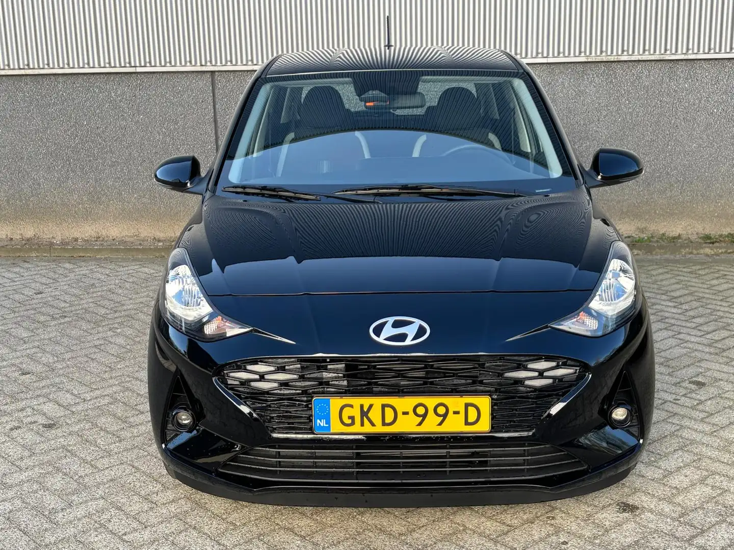Hyundai i10 1.0i 67pk 5-zits Comfort Zwart - 2