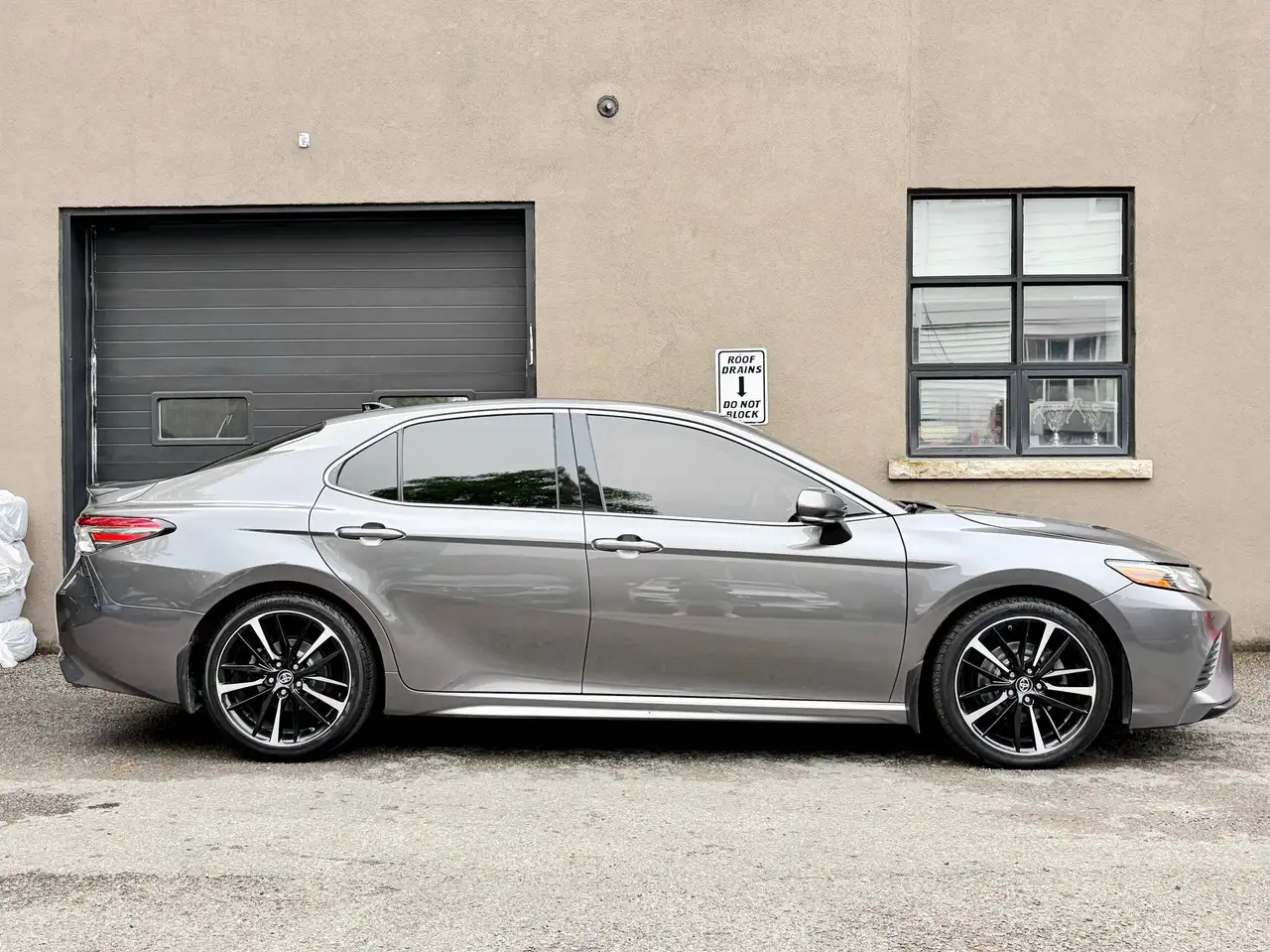 Toyota Camry снимка Toyota Camry