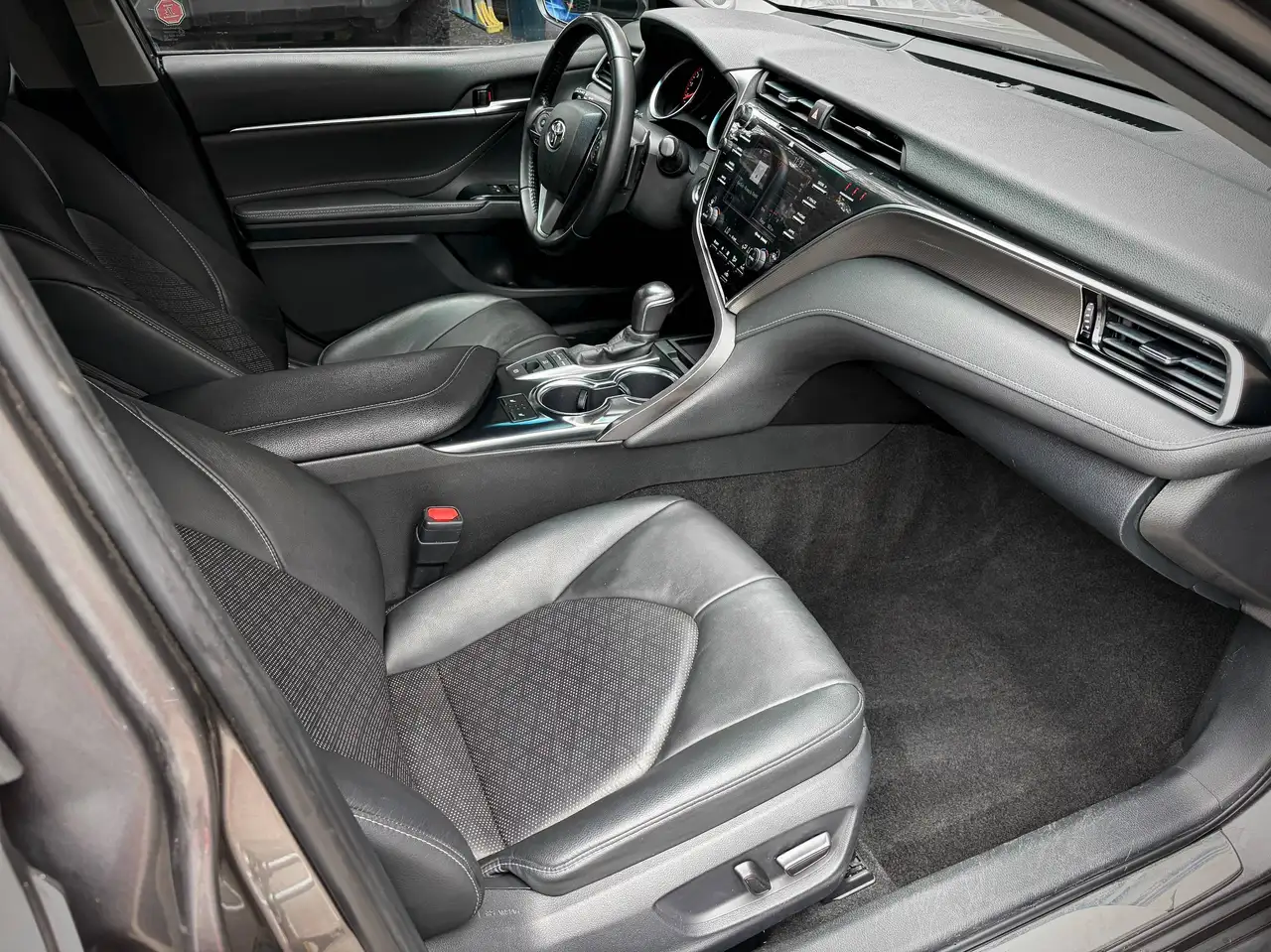 Toyota Camry снимка Toyota Camry