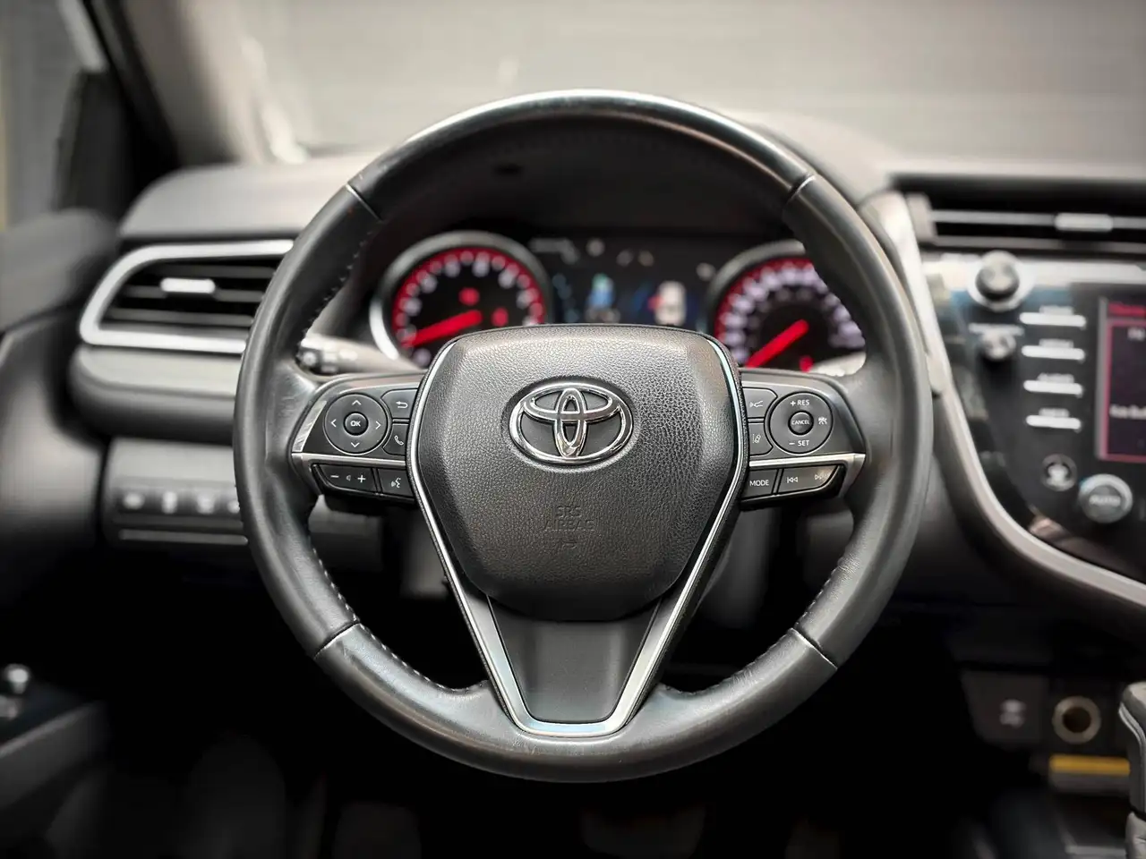 Toyota Camry снимка Toyota Camry